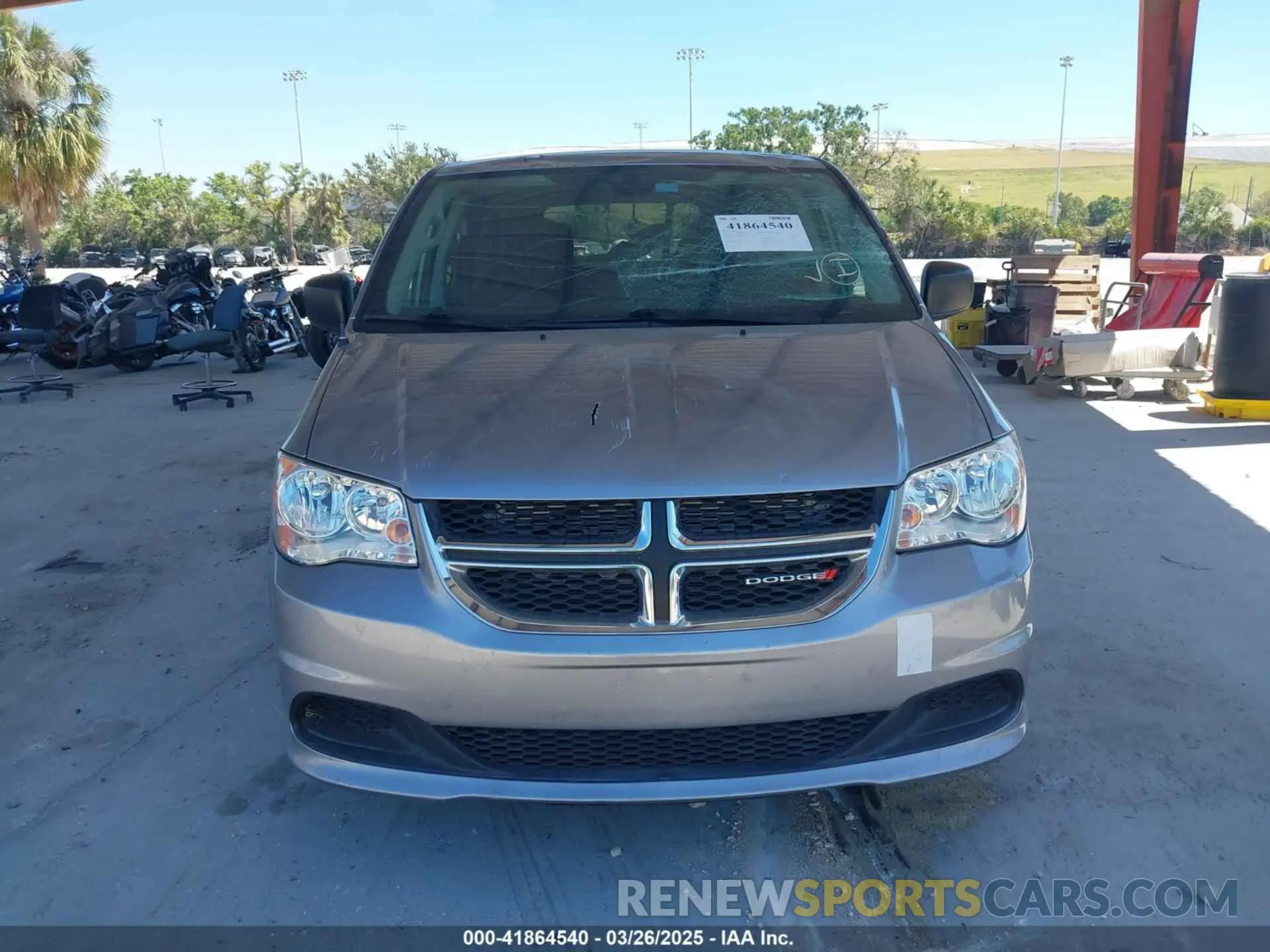 12 Photograph of a damaged car 2C4RDGBG1KR729681 DODGE GRAND CARAVAN 2019