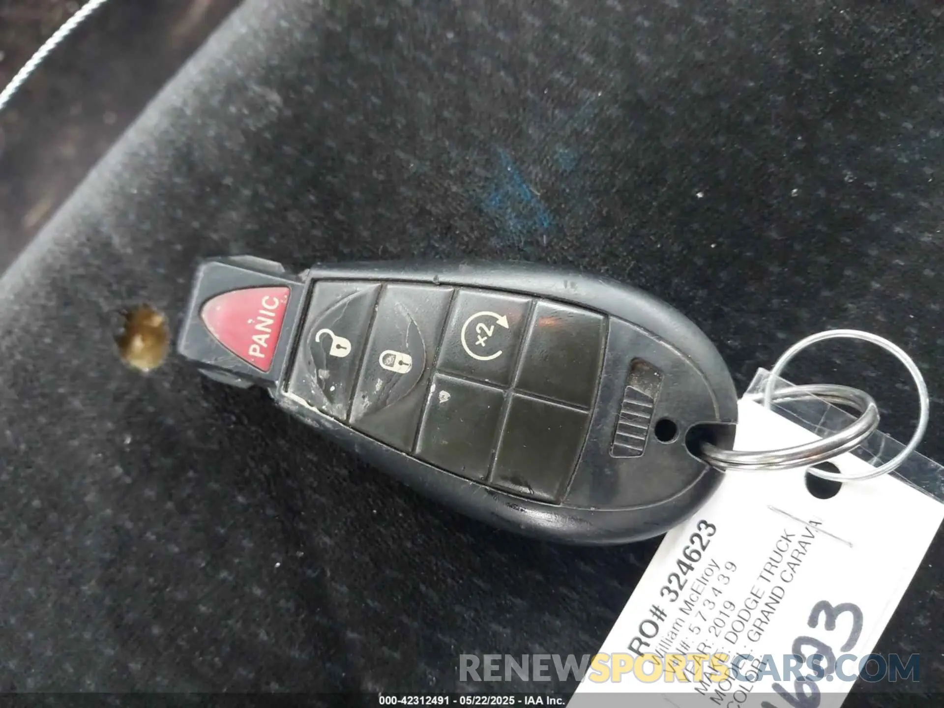 11 Photograph of a damaged car 2C4RDGBG2KR573439 DODGE GRAND CARAVAN 2019