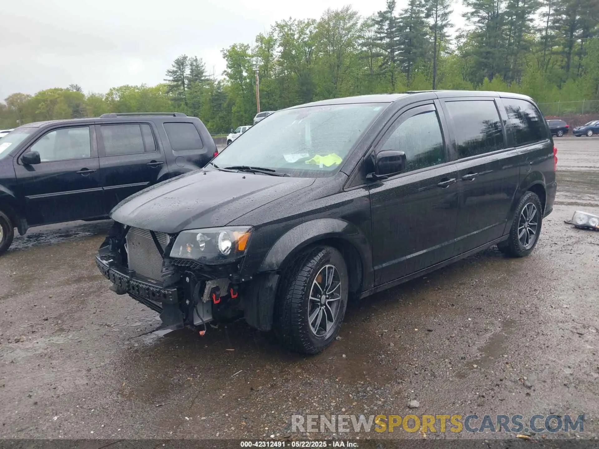 2 Photograph of a damaged car 2C4RDGBG2KR573439 DODGE GRAND CARAVAN 2019