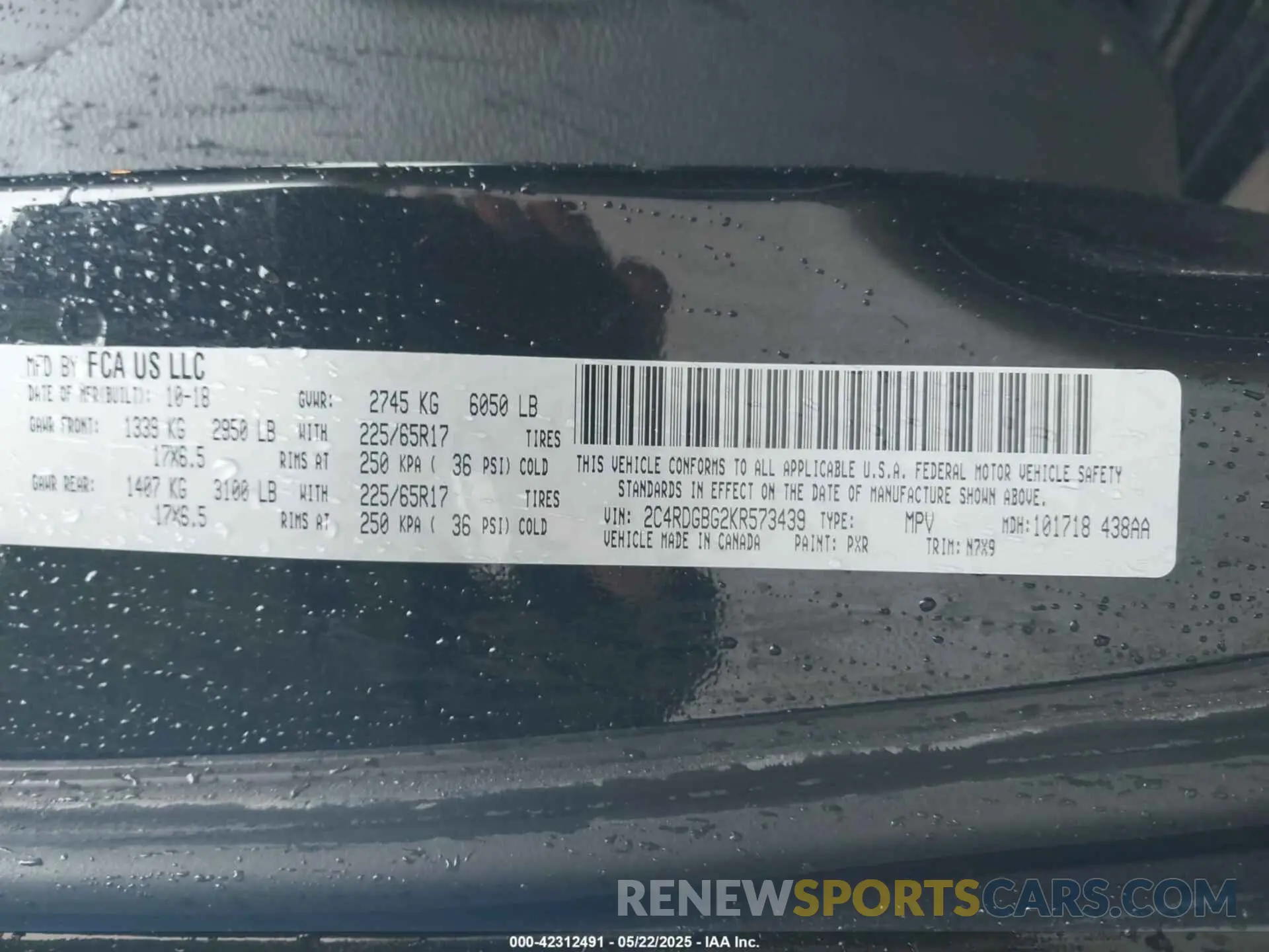 9 Photograph of a damaged car 2C4RDGBG2KR573439 DODGE GRAND CARAVAN 2019