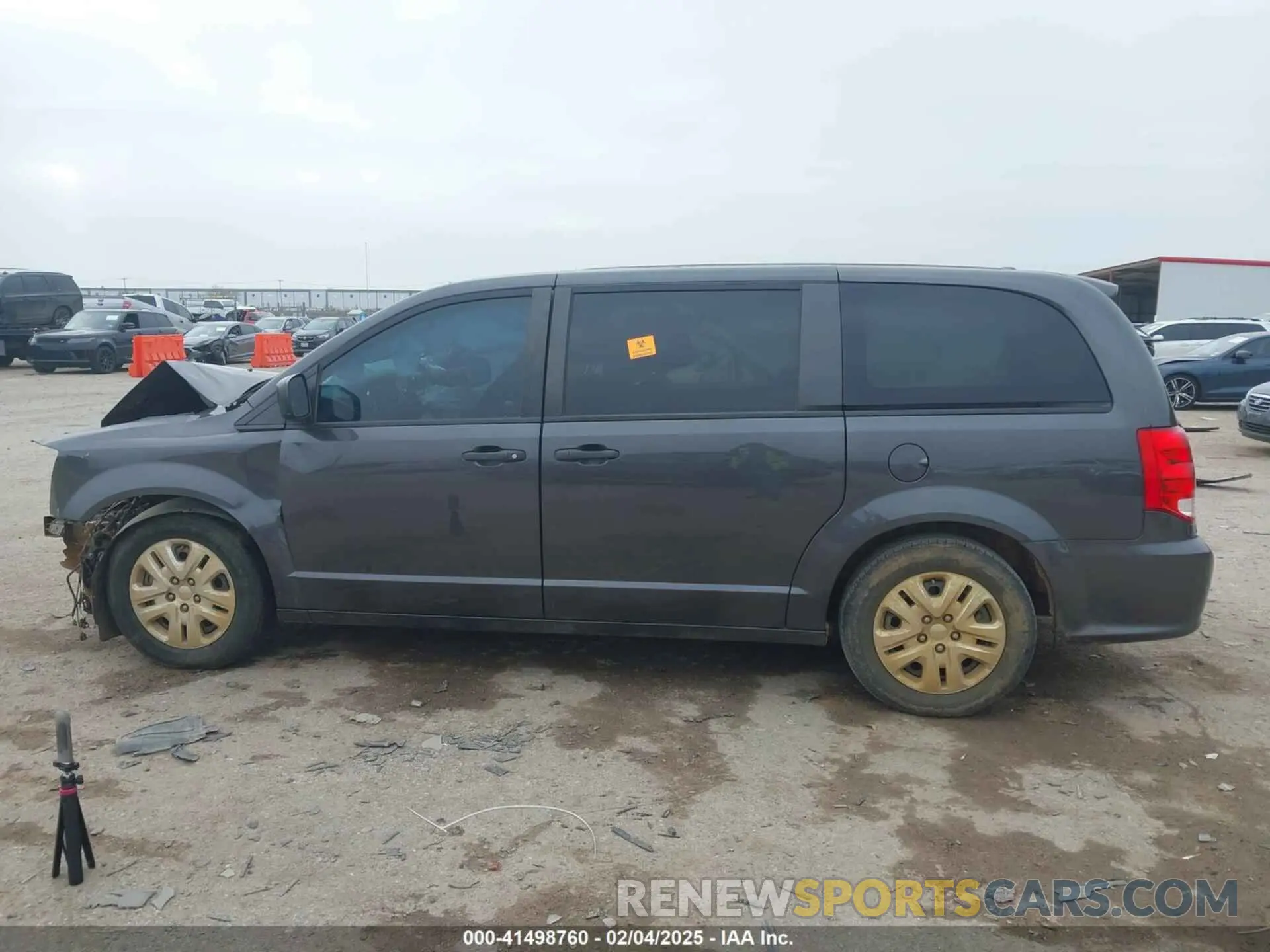 14 Photograph of a damaged car 2C4RDGBG2KR792286 DODGE GRAND CARAVAN 2019