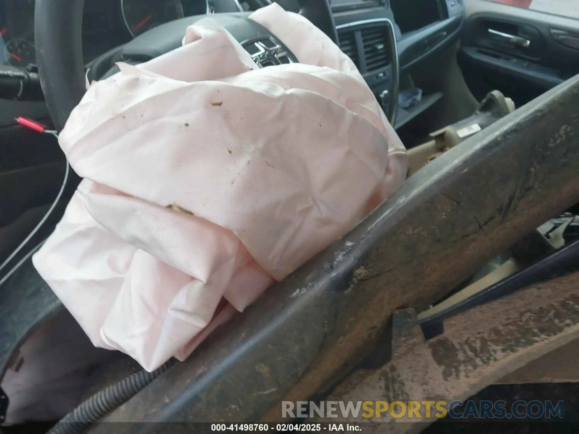 6 Photograph of a damaged car 2C4RDGBG2KR792286 DODGE GRAND CARAVAN 2019