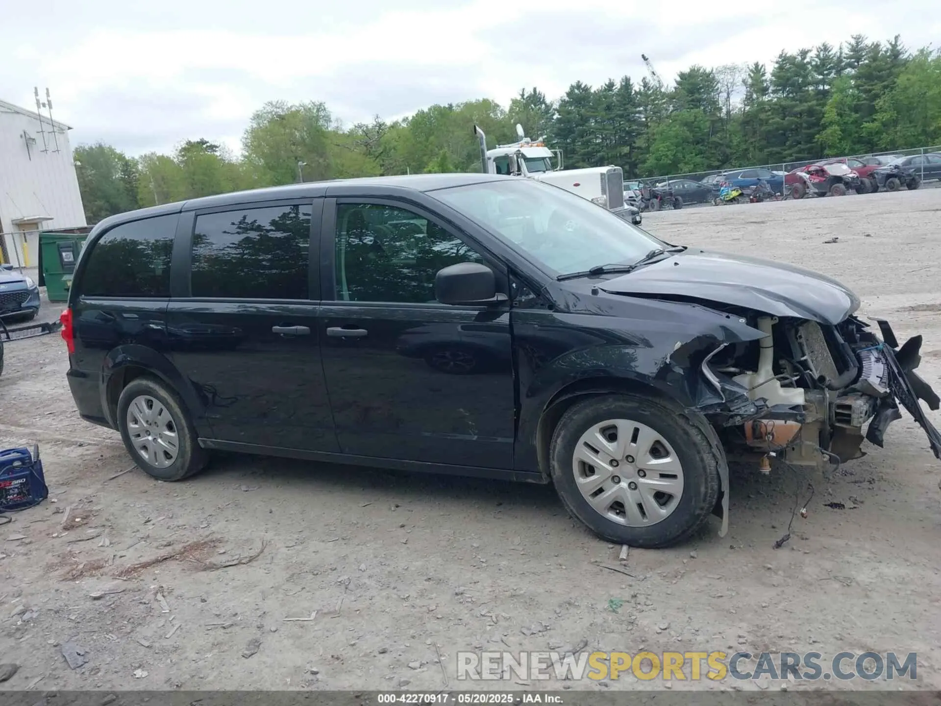 13 Photograph of a damaged car 2C4RDGBG2KR797195 DODGE GRAND CARAVAN 2019