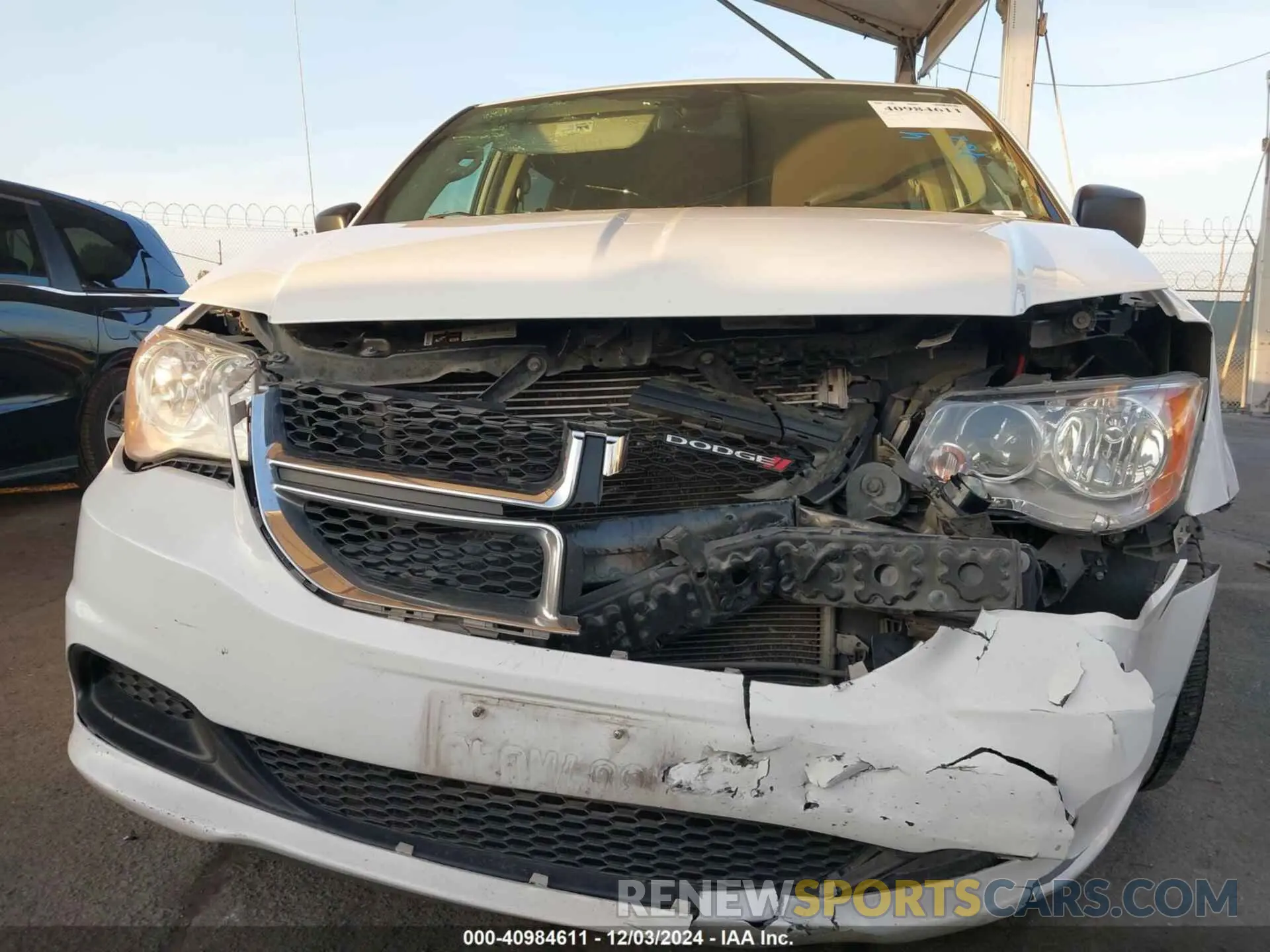 6 Photograph of a damaged car 2C4RDGBG3KR719962 DODGE GRAND CARAVAN 2019