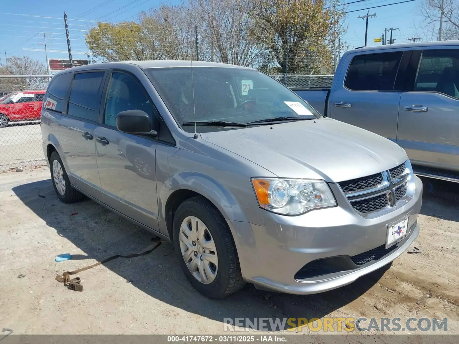 1 Photograph of a damaged car 2C4RDGBG3KR790398 DODGE GRAND CARAVAN 2019