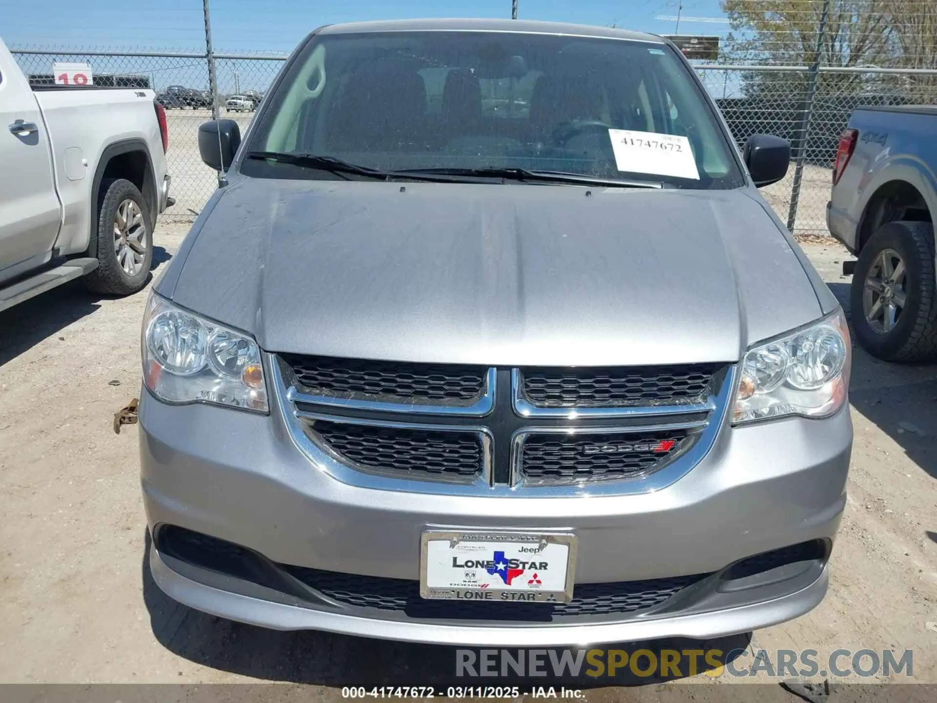 12 Photograph of a damaged car 2C4RDGBG3KR790398 DODGE GRAND CARAVAN 2019