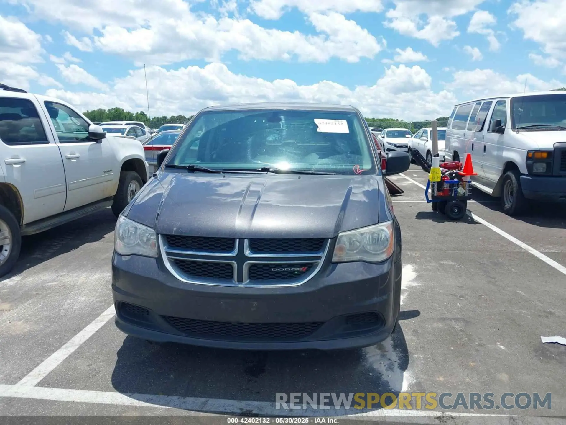 12 Photograph of a damaged car 2C4RDGBG4KR587150 DODGE GRAND CARAVAN 2019