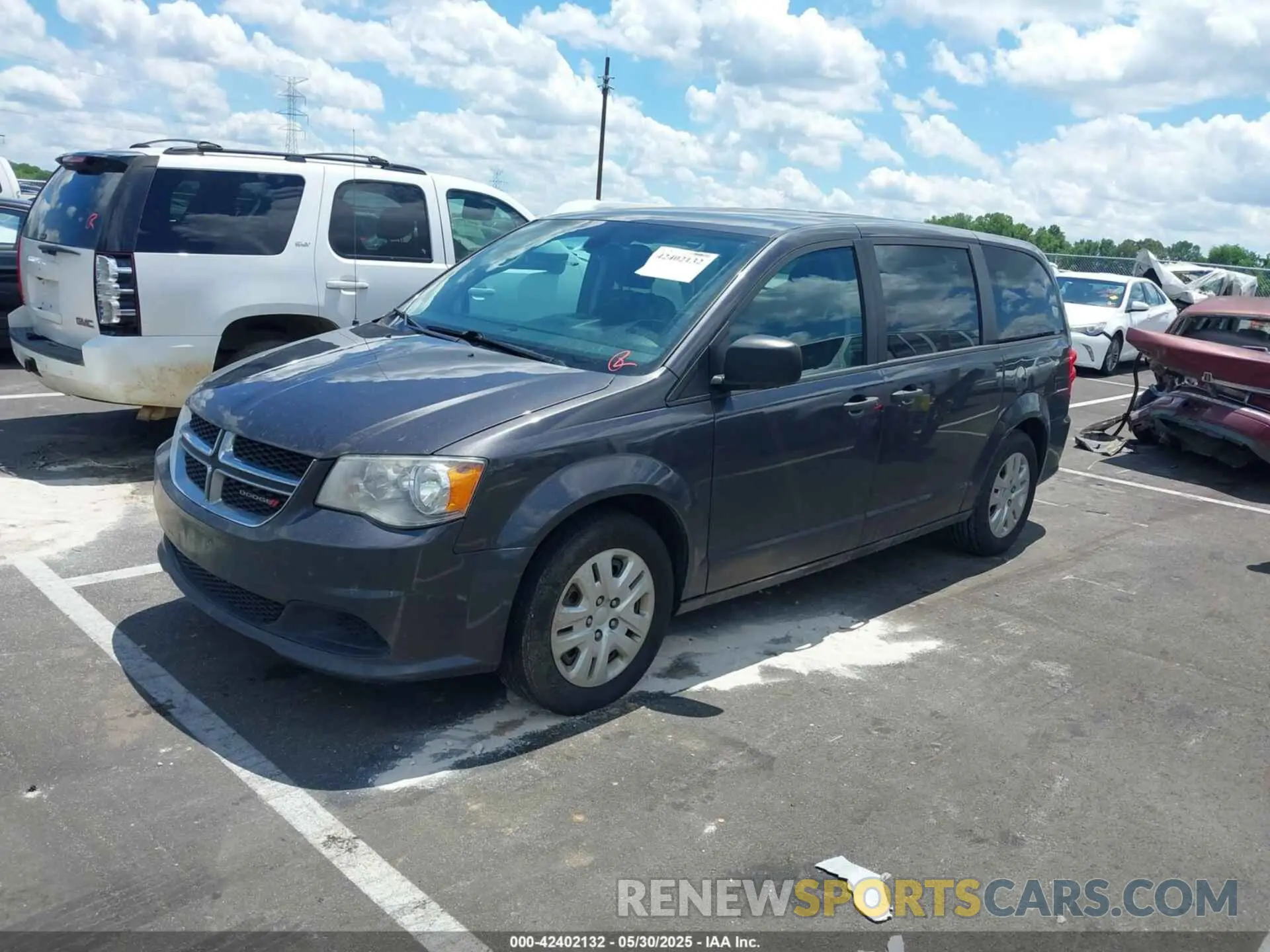 2 Photograph of a damaged car 2C4RDGBG4KR587150 DODGE GRAND CARAVAN 2019