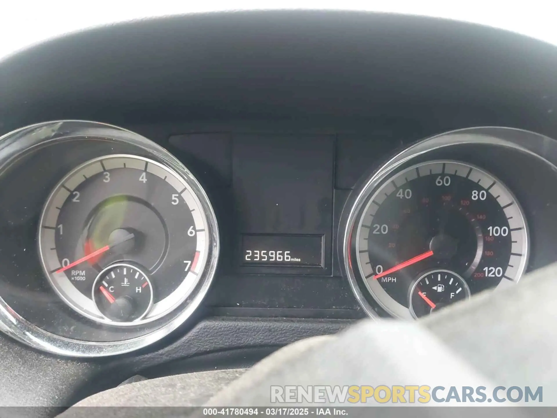 7 Photograph of a damaged car 2C4RDGBG4KR643362 DODGE GRAND CARAVAN 2019
