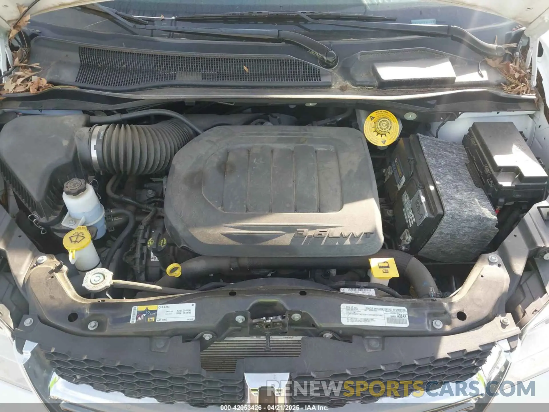10 Photograph of a damaged car 2C4RDGBG4KR729173 DODGE GRAND CARAVAN 2019