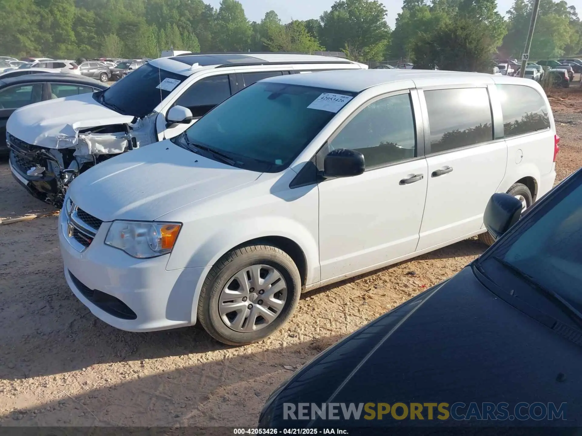 2 Photograph of a damaged car 2C4RDGBG4KR729173 DODGE GRAND CARAVAN 2019