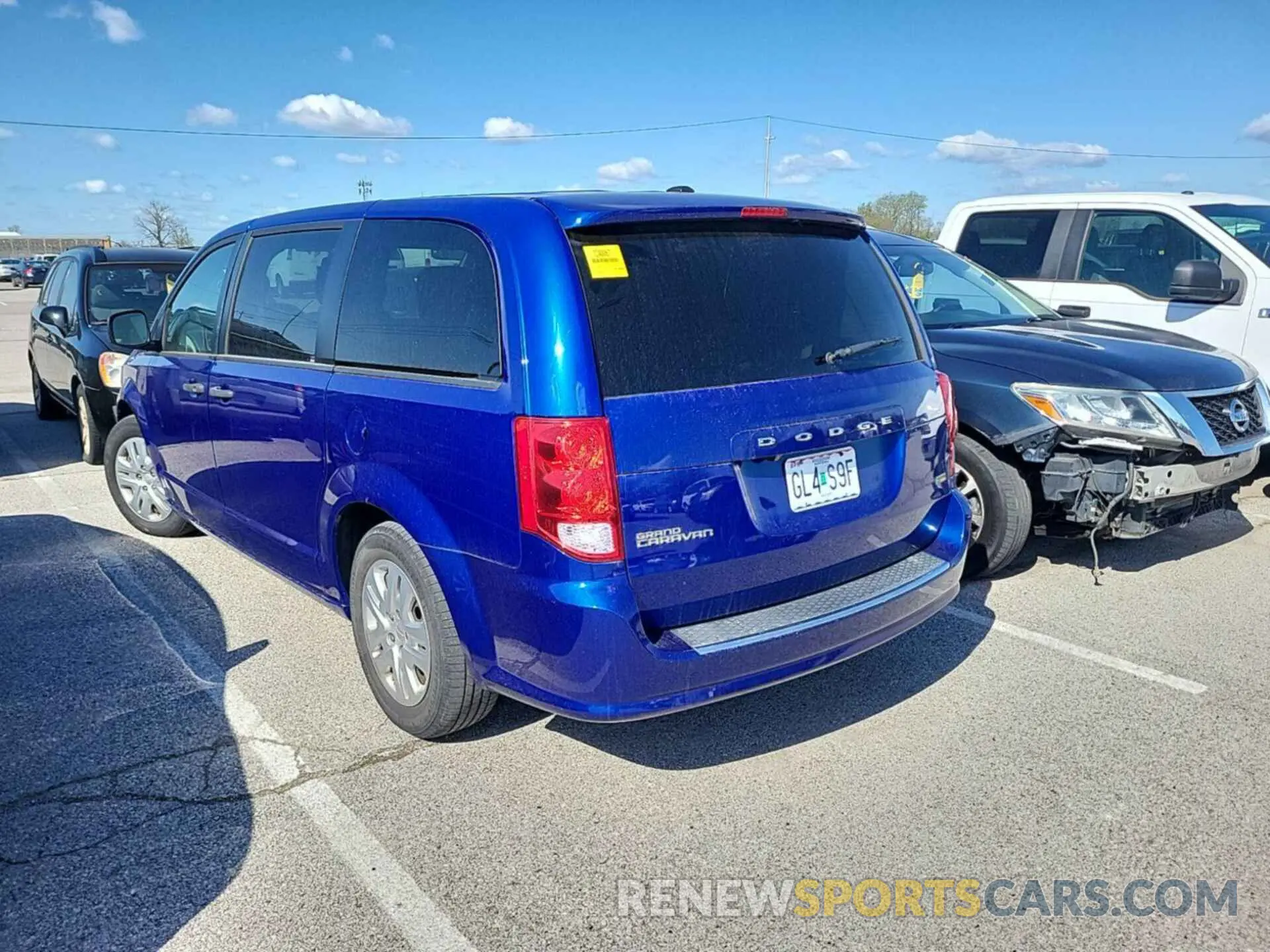 18 Photograph of a damaged car 2C4RDGBG4KR770399 DODGE GRAND CARAVAN 2019