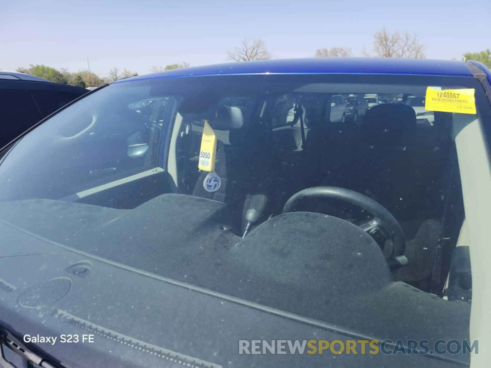 19 Photograph of a damaged car 2C4RDGBG4KR770399 DODGE GRAND CARAVAN 2019