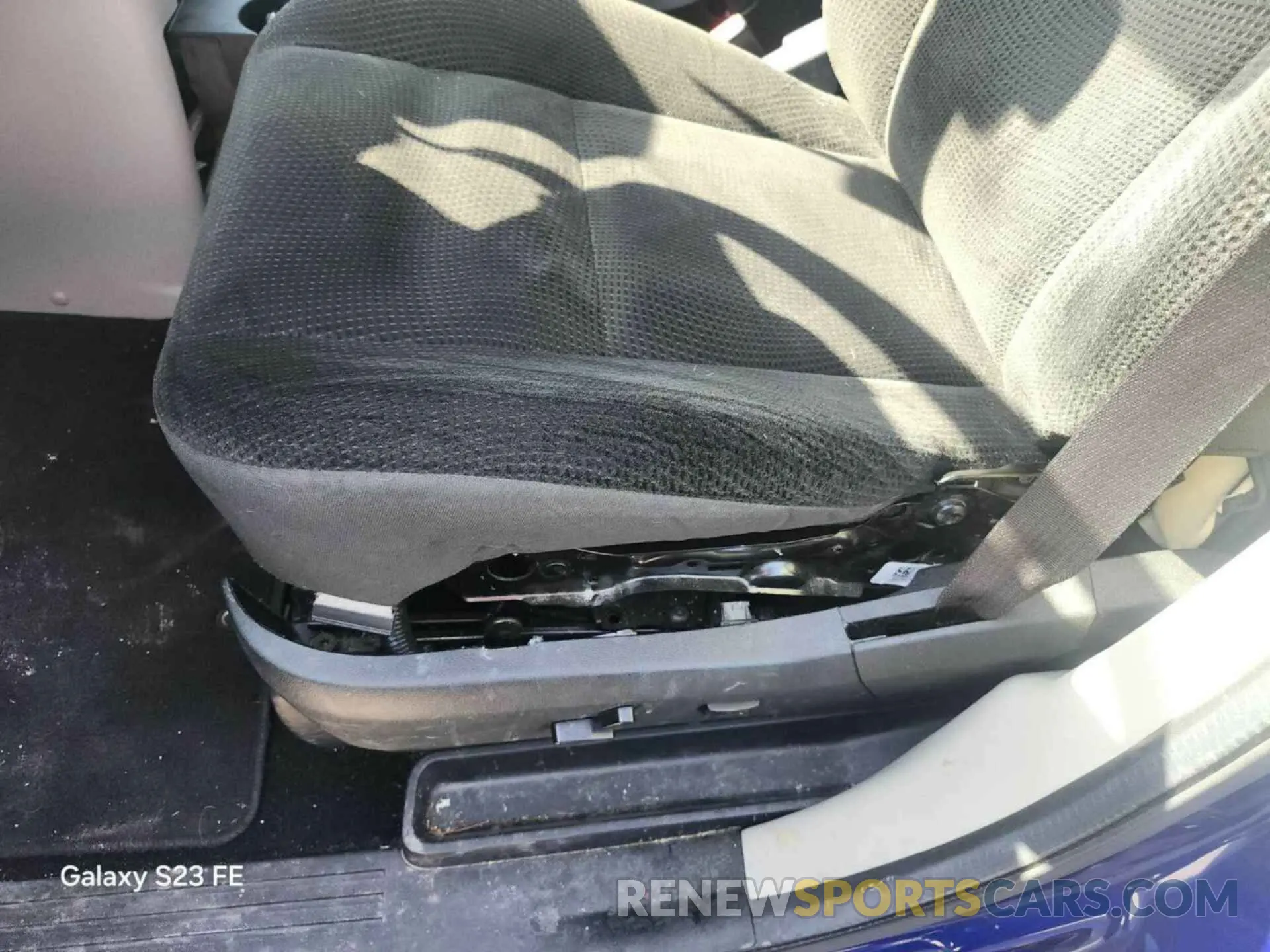 2 Photograph of a damaged car 2C4RDGBG4KR770399 DODGE GRAND CARAVAN 2019