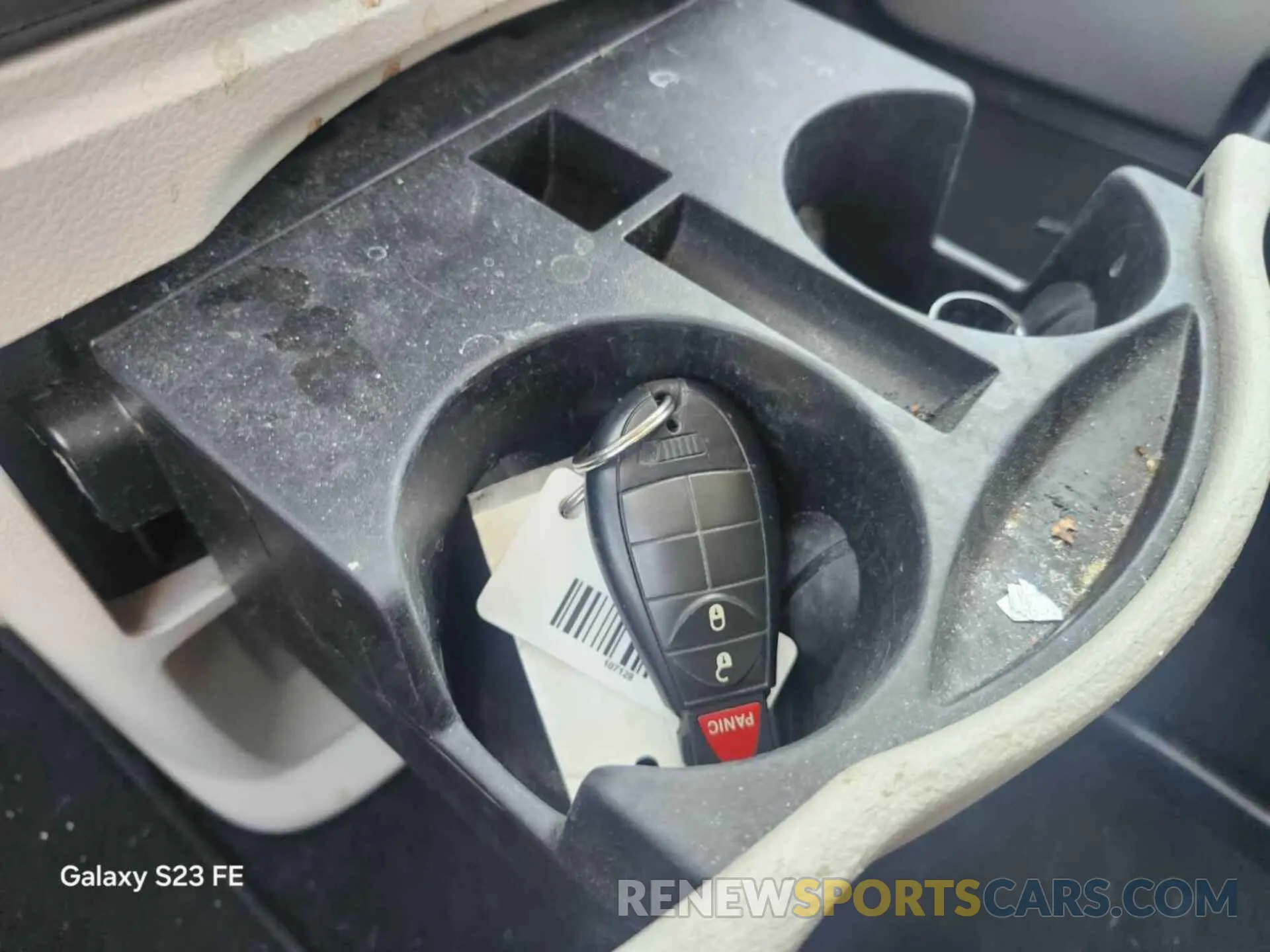21 Photograph of a damaged car 2C4RDGBG4KR770399 DODGE GRAND CARAVAN 2019