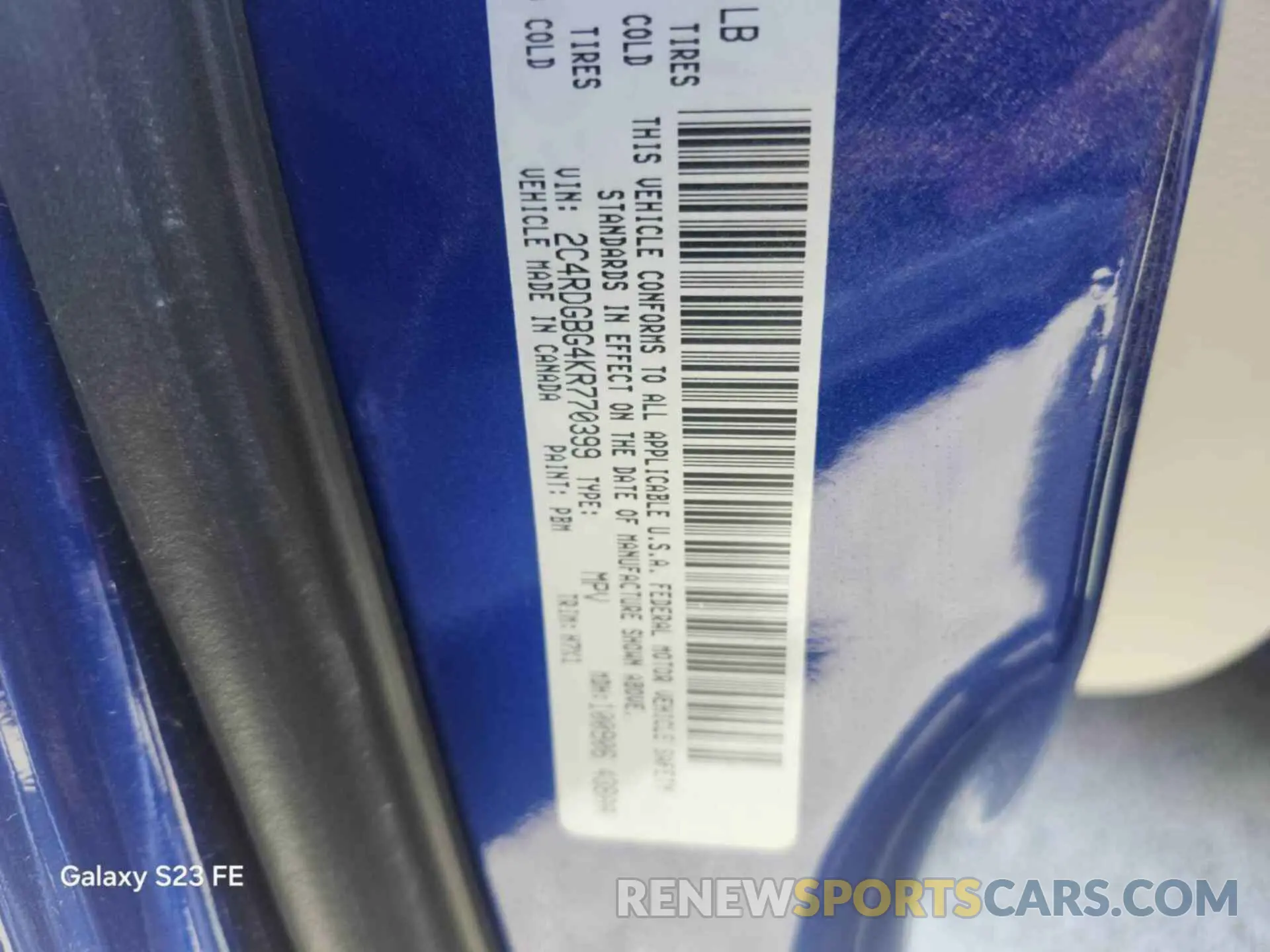 29 Photograph of a damaged car 2C4RDGBG4KR770399 DODGE GRAND CARAVAN 2019