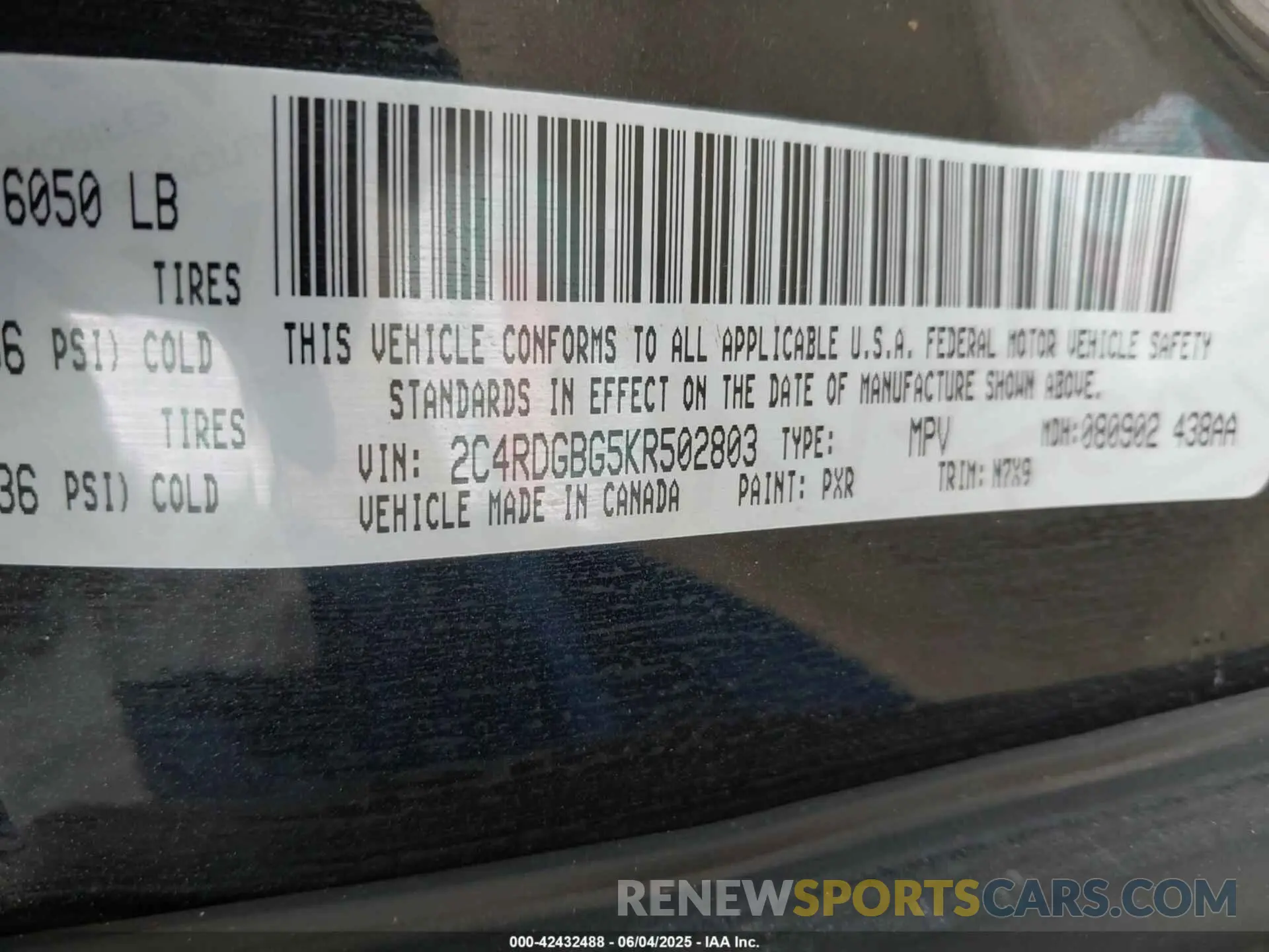 9 Photograph of a damaged car 2C4RDGBG5KR502803 DODGE GRAND CARAVAN 2019