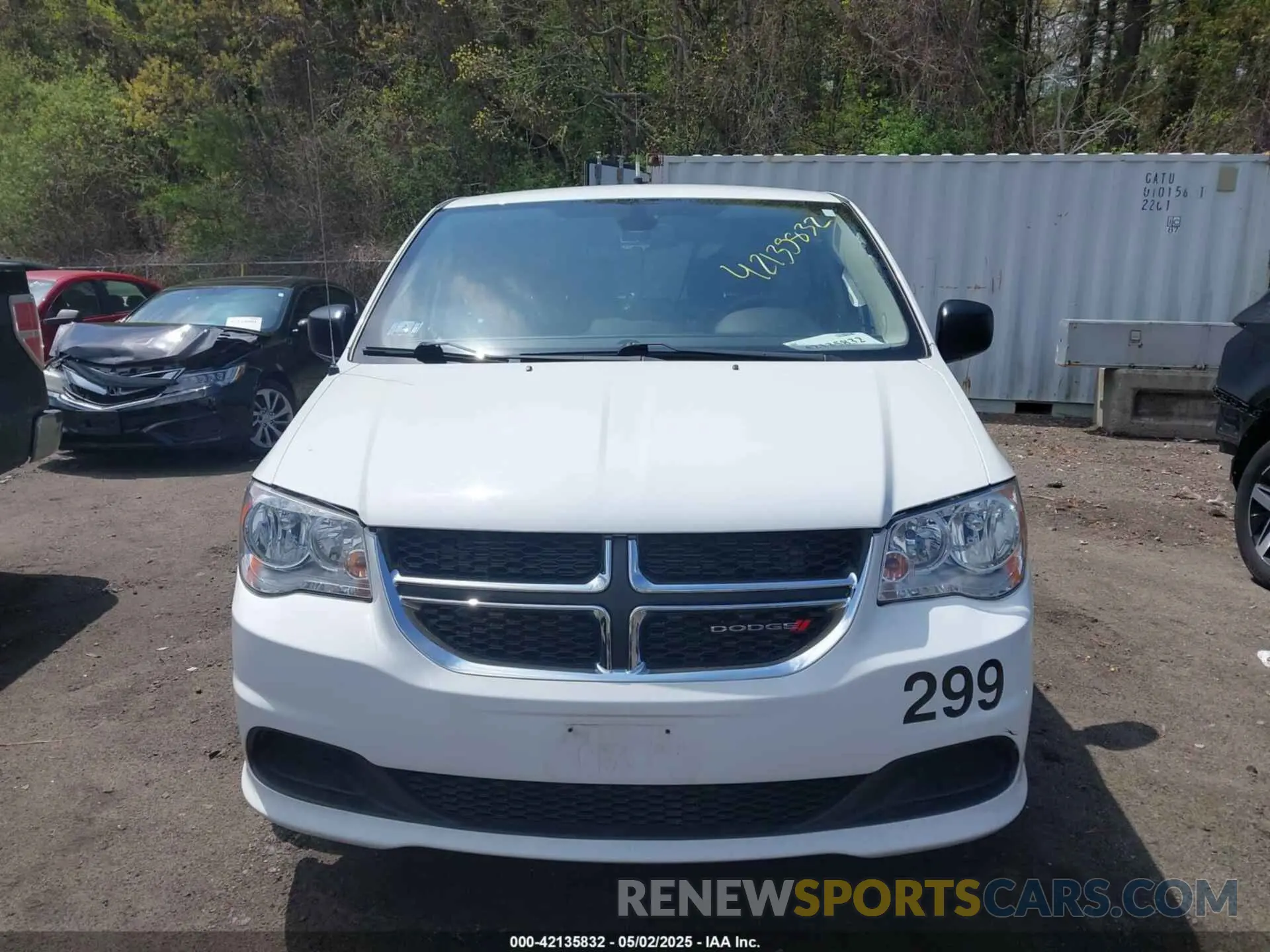 12 Photograph of a damaged car 2C4RDGBG5KR797255 DODGE GRAND CARAVAN 2019