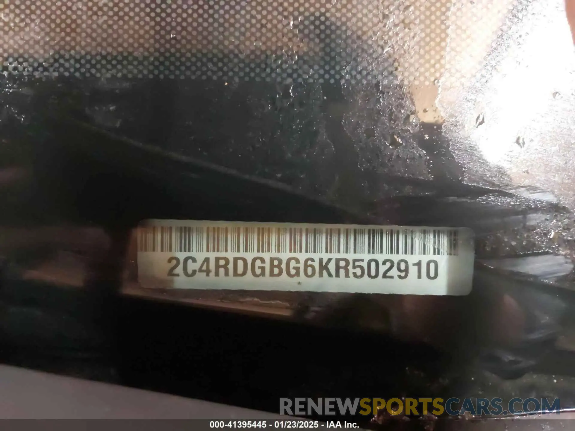 9 Photograph of a damaged car 2C4RDGBG6KR502910 DODGE GRAND CARAVAN 2019