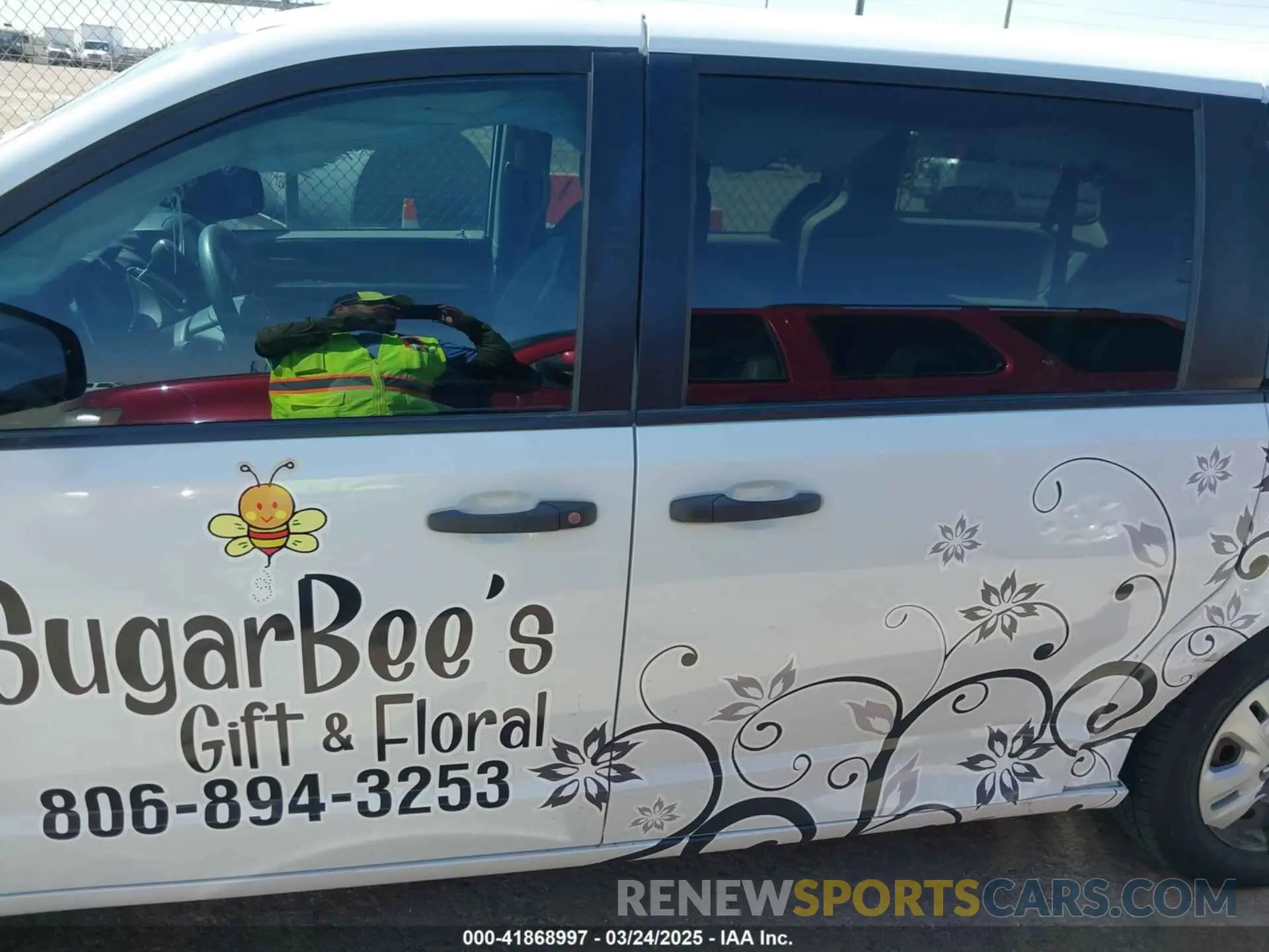 14 Photograph of a damaged car 2C4RDGBG6KR540931 DODGE GRAND CARAVAN 2019