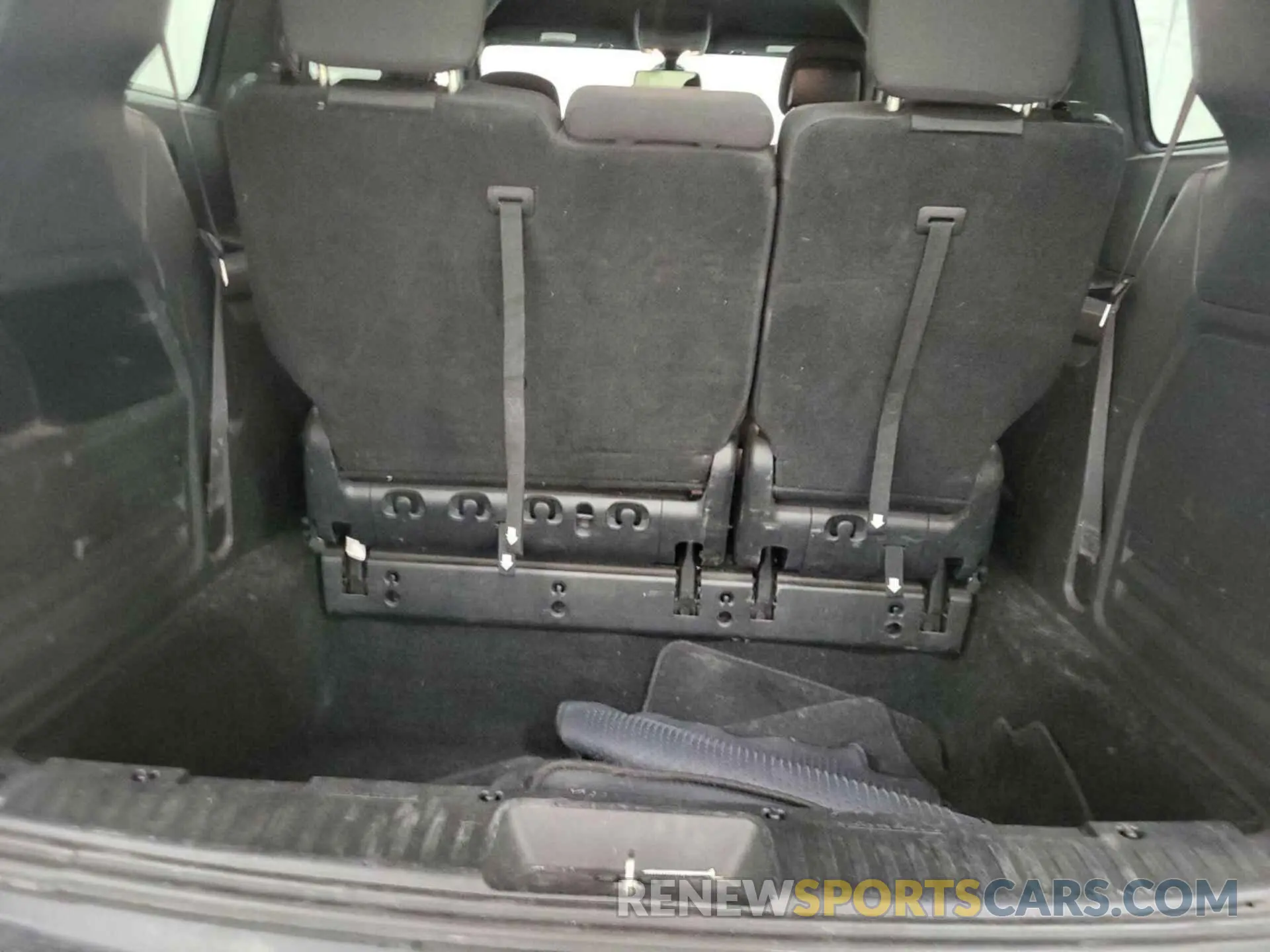 2 Photograph of a damaged car 2C4RDGBG6KR676220 DODGE GRAND CARAVAN 2019