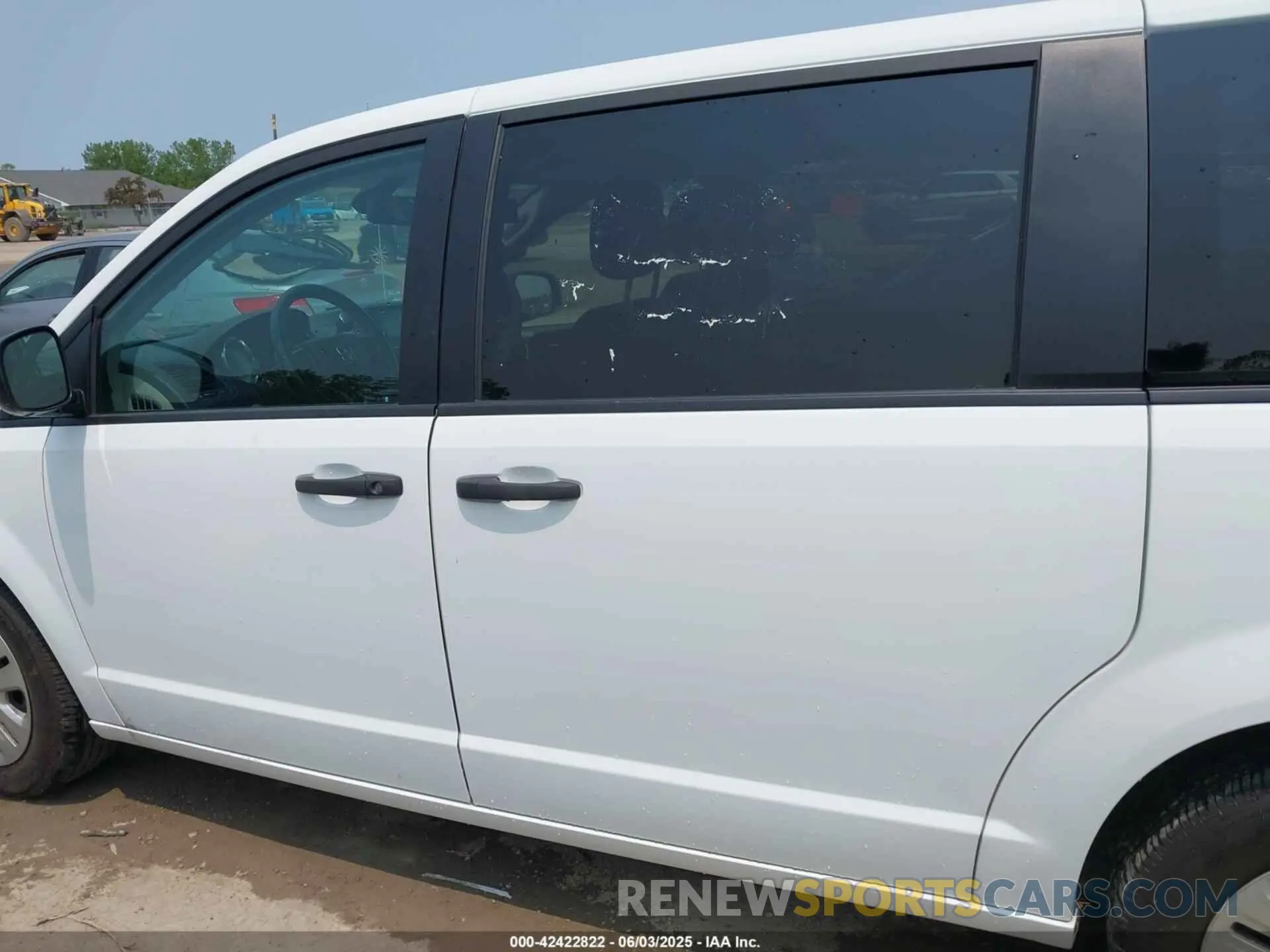 14 Photograph of a damaged car 2C4RDGBG7KR525001 DODGE GRAND CARAVAN 2019