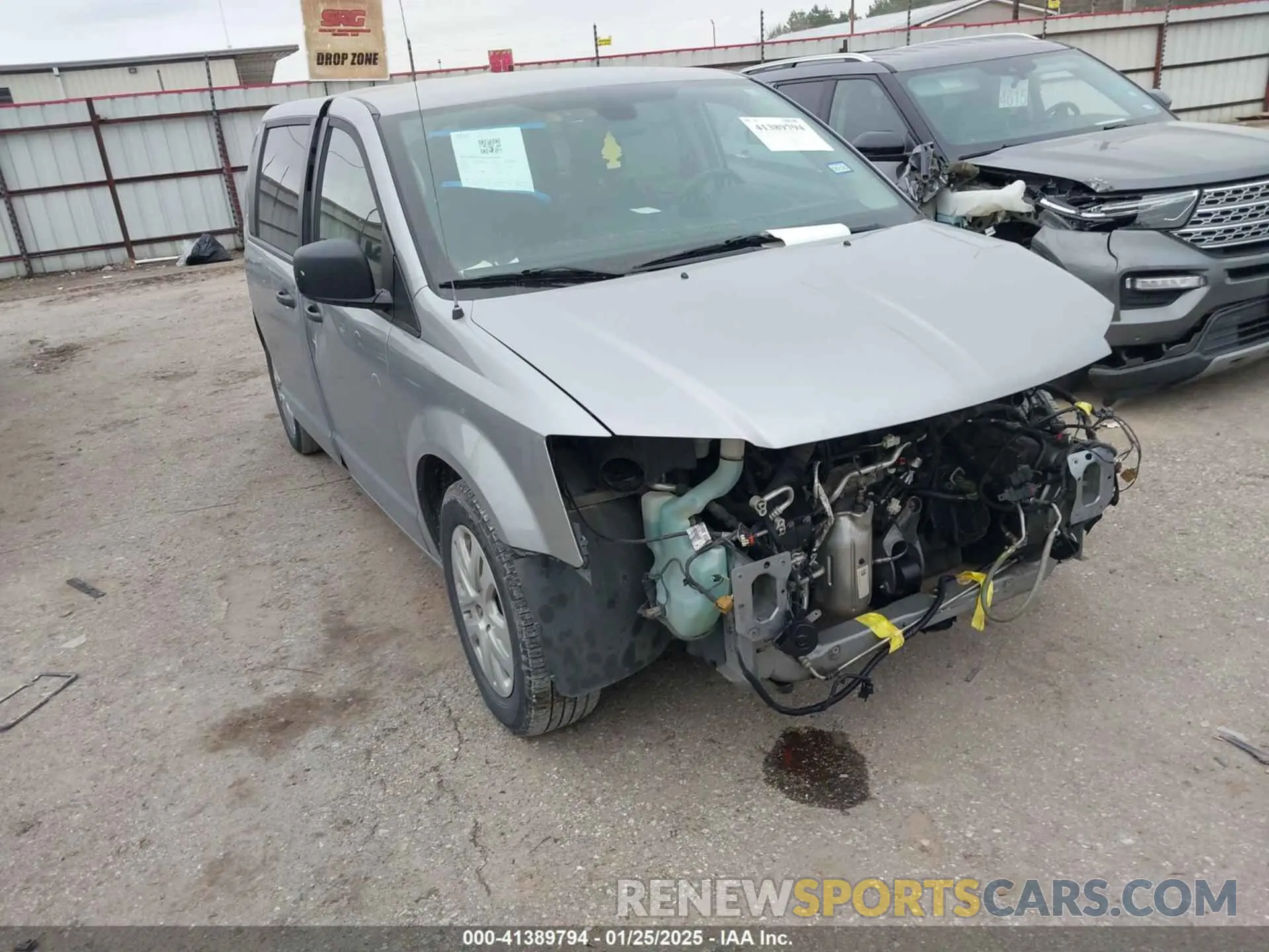 1 Photograph of a damaged car 2C4RDGBG8KR581187 DODGE GRAND CARAVAN 2019