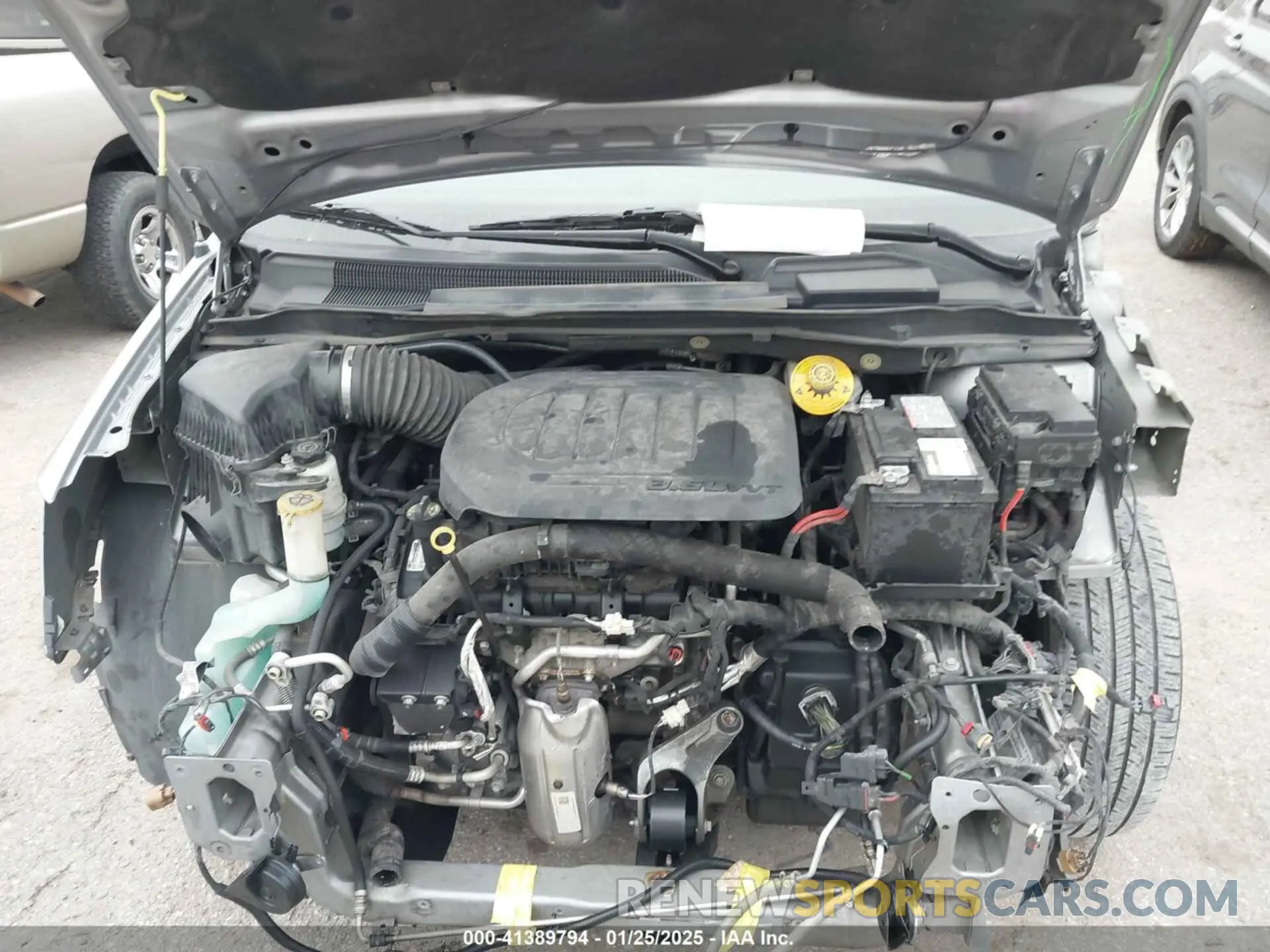 10 Photograph of a damaged car 2C4RDGBG8KR581187 DODGE GRAND CARAVAN 2019
