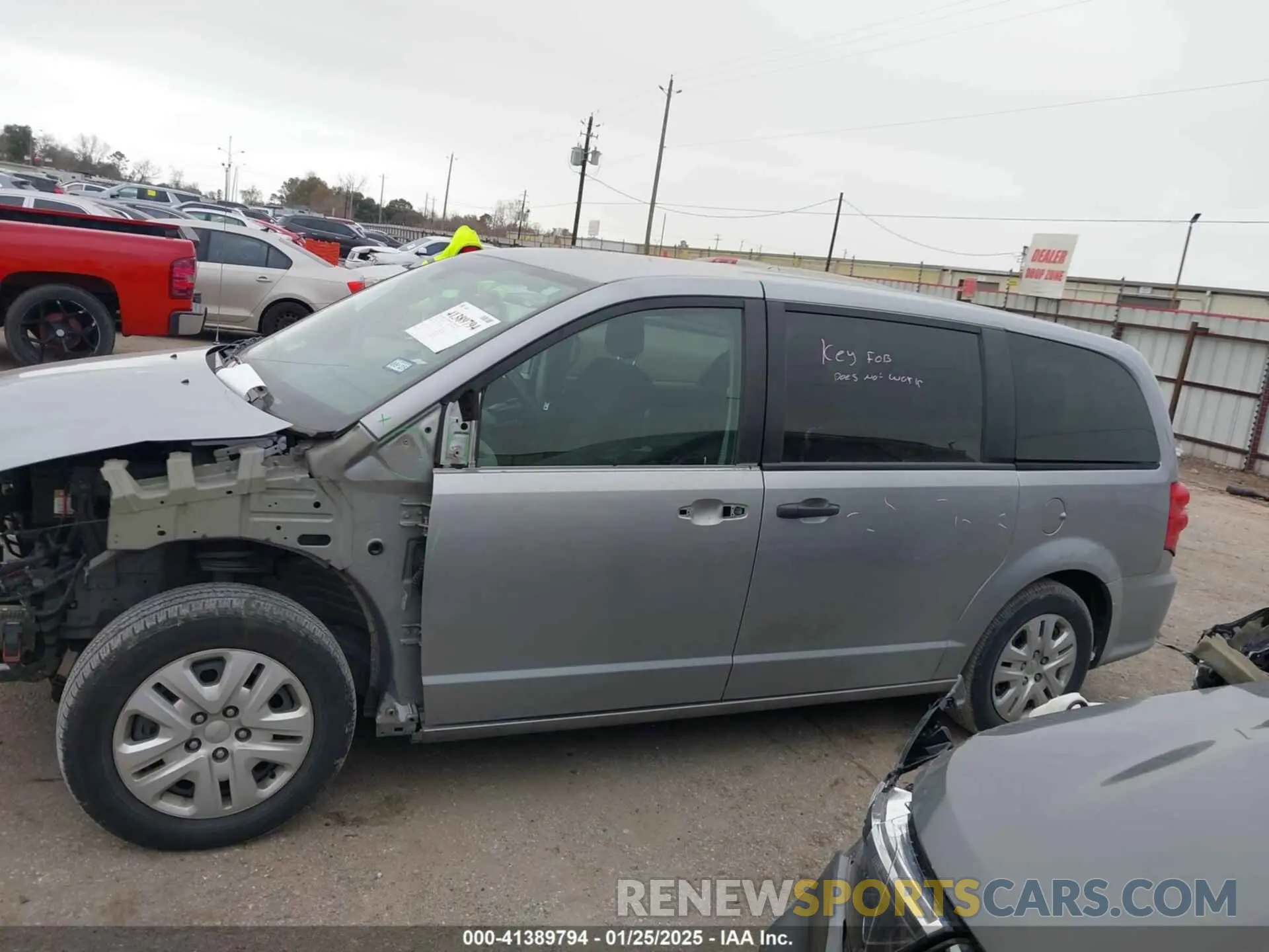 14 Photograph of a damaged car 2C4RDGBG8KR581187 DODGE GRAND CARAVAN 2019