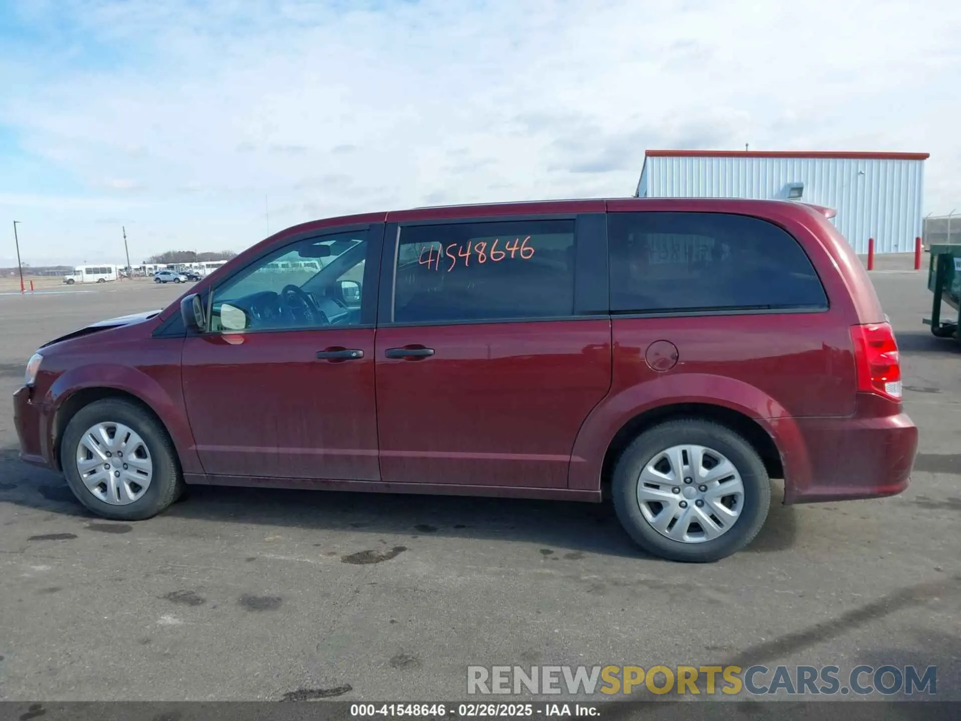 14 Photograph of a damaged car 2C4RDGBG8KR637158 DODGE GRAND CARAVAN 2019
