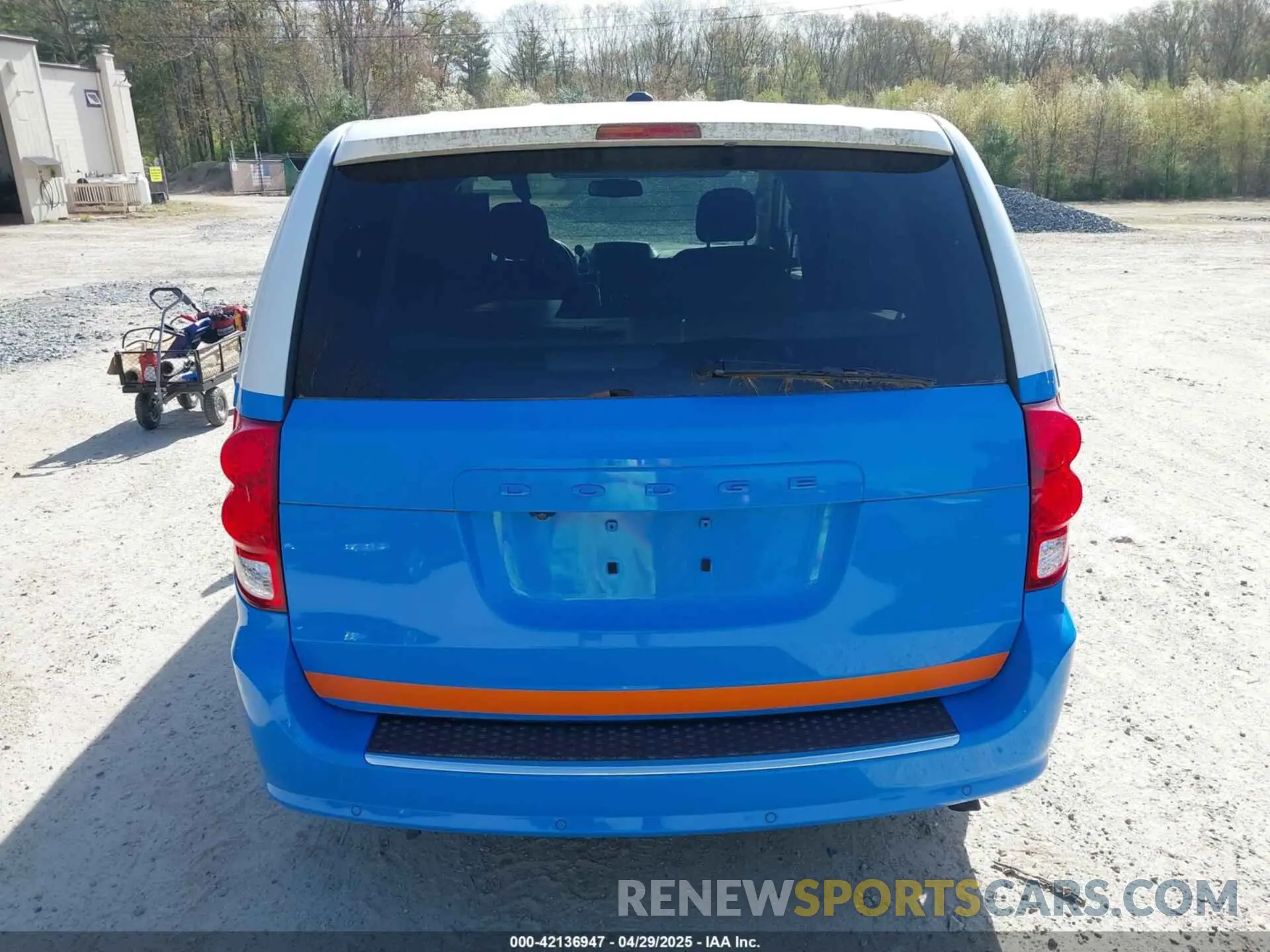 16 Photograph of a damaged car 2C4RDGBG8KR646829 DODGE GRAND CARAVAN 2019