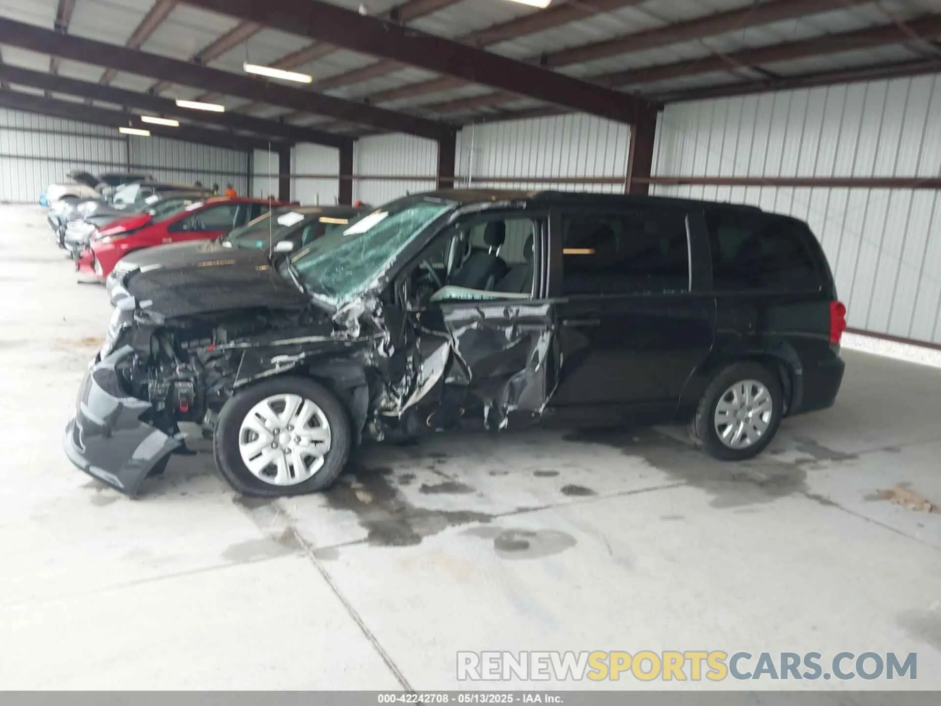 13 Photograph of a damaged car 2C4RDGBG8KR805963 DODGE GRAND CARAVAN 2019