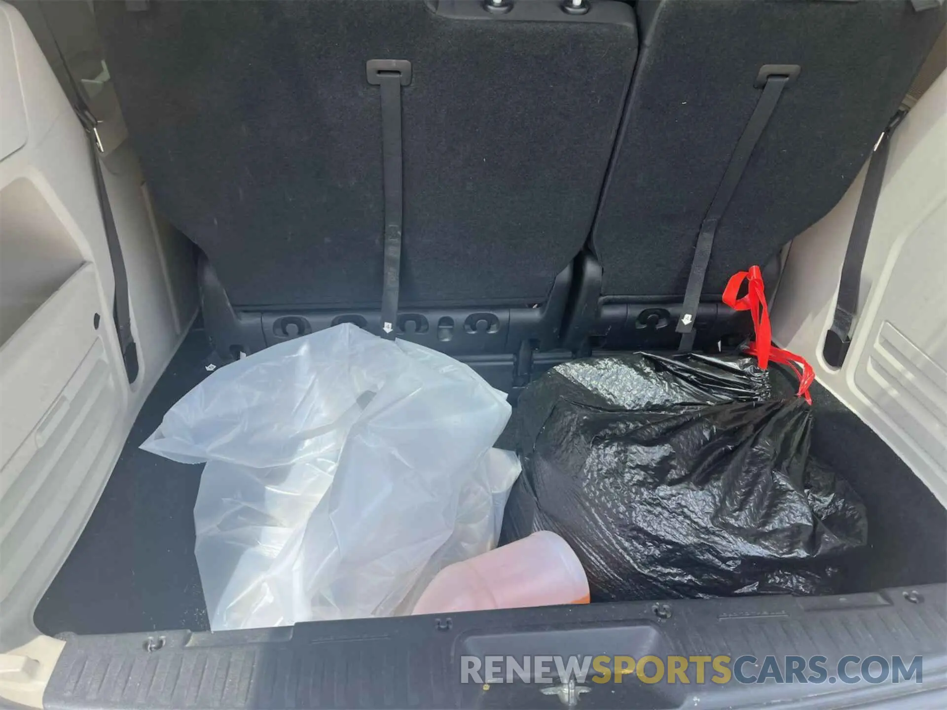 11 Photograph of a damaged car 2C4RDGBG9KR501654 DODGE GRAND CARAVAN 2019