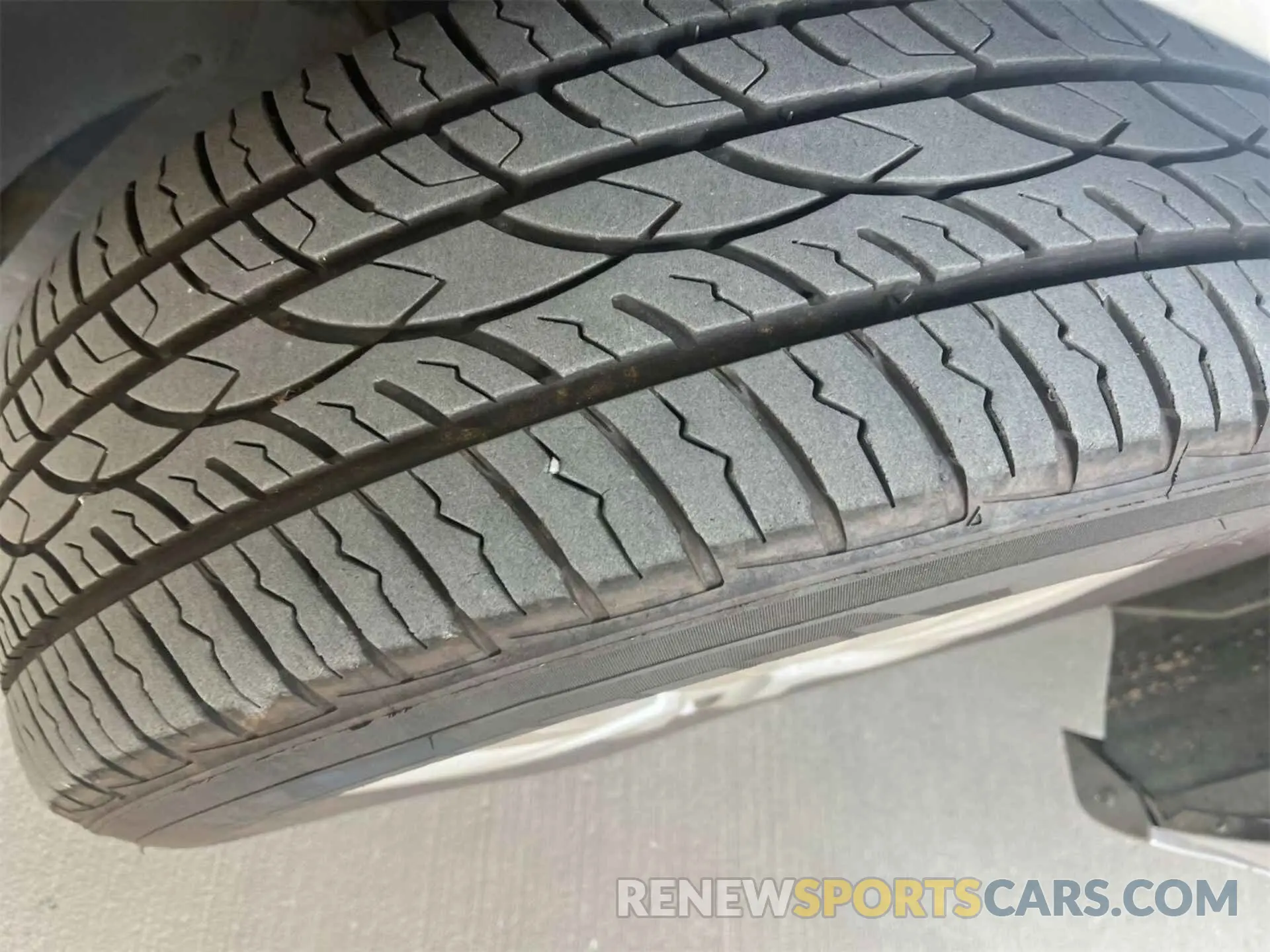 17 Photograph of a damaged car 2C4RDGBG9KR501654 DODGE GRAND CARAVAN 2019