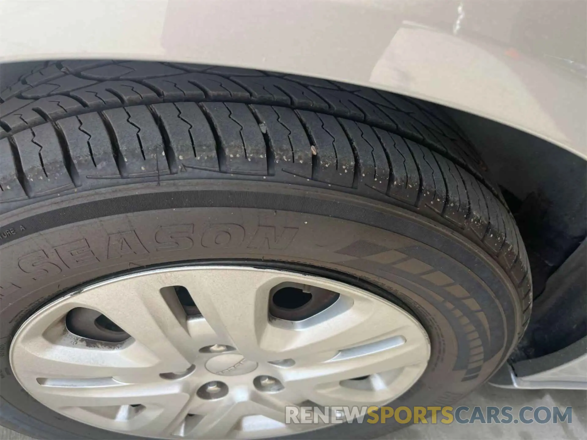 31 Photograph of a damaged car 2C4RDGBG9KR501654 DODGE GRAND CARAVAN 2019