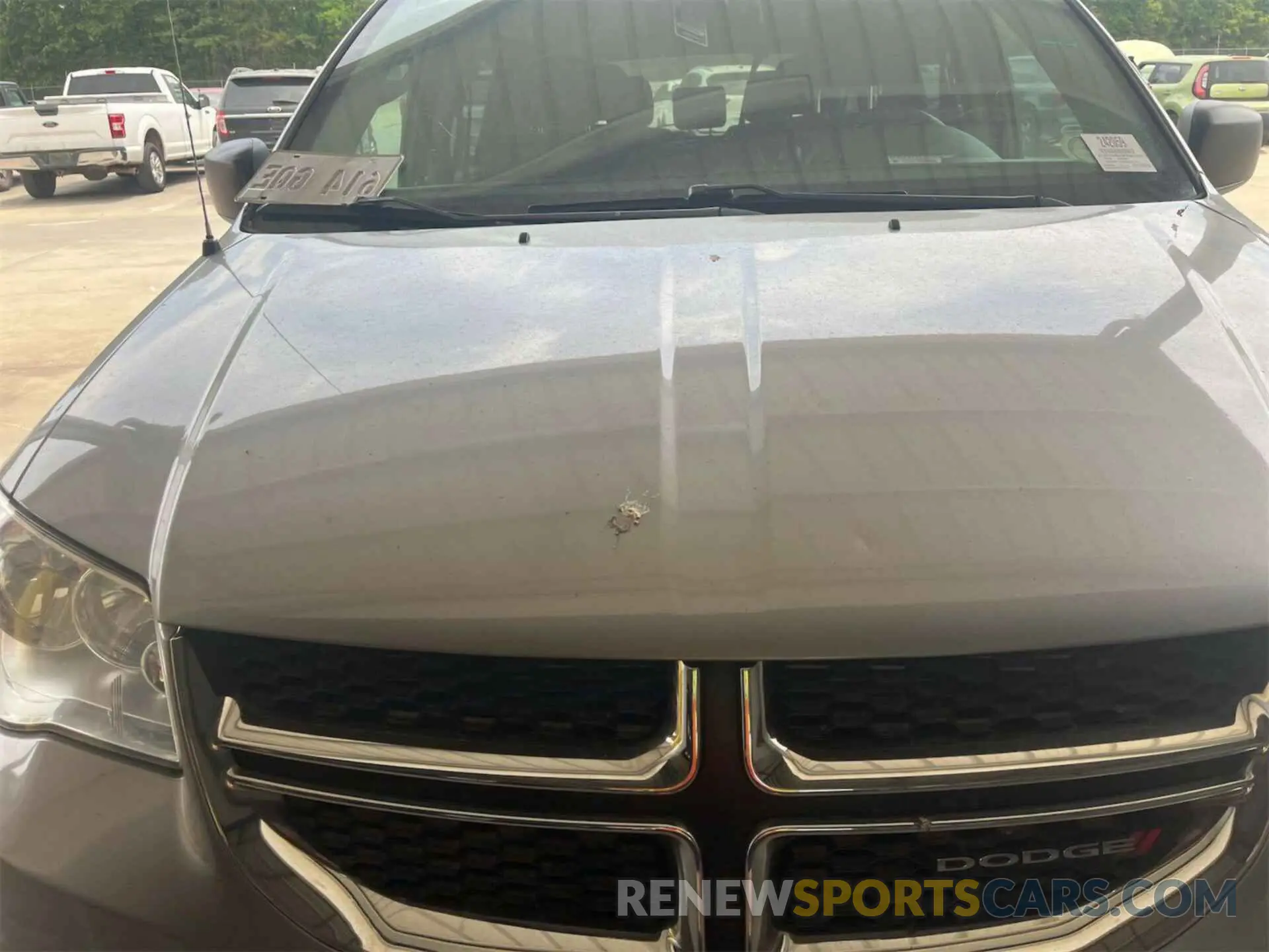 35 Photograph of a damaged car 2C4RDGBG9KR501654 DODGE GRAND CARAVAN 2019