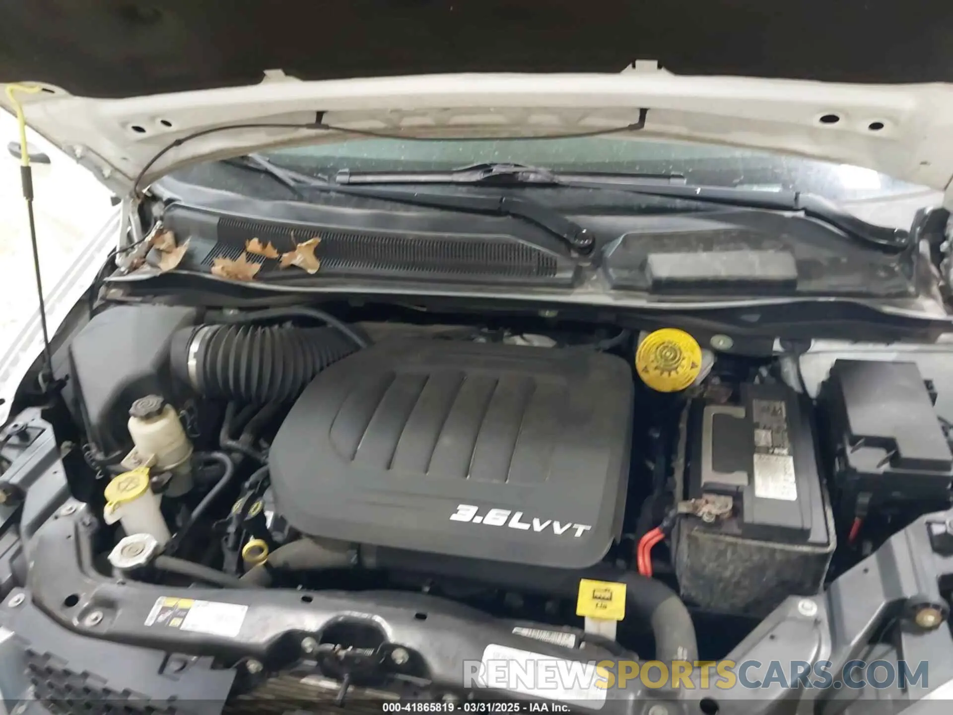 10 Photograph of a damaged car 2C4RDGBG9KR501685 DODGE GRAND CARAVAN 2019