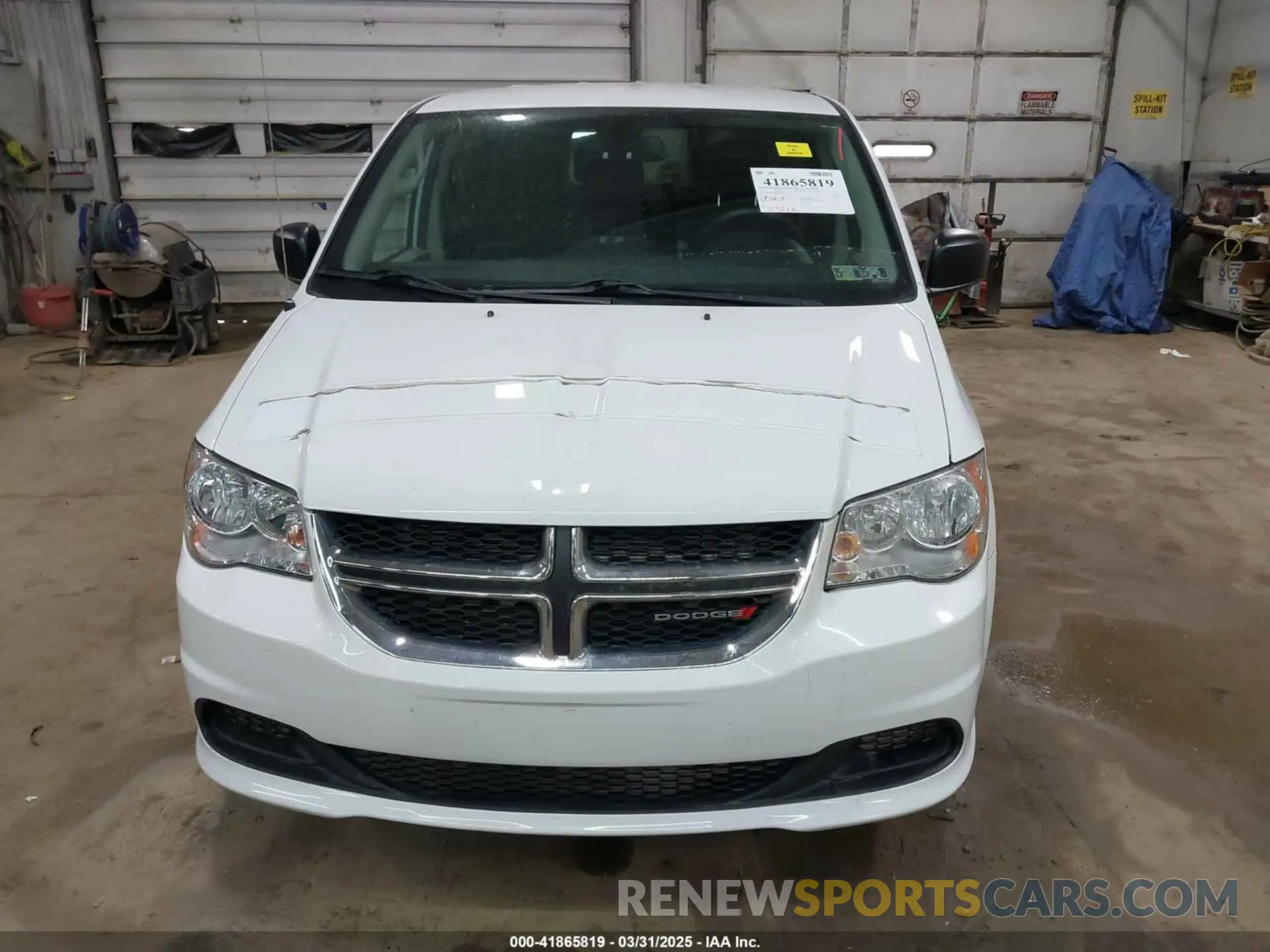 12 Photograph of a damaged car 2C4RDGBG9KR501685 DODGE GRAND CARAVAN 2019