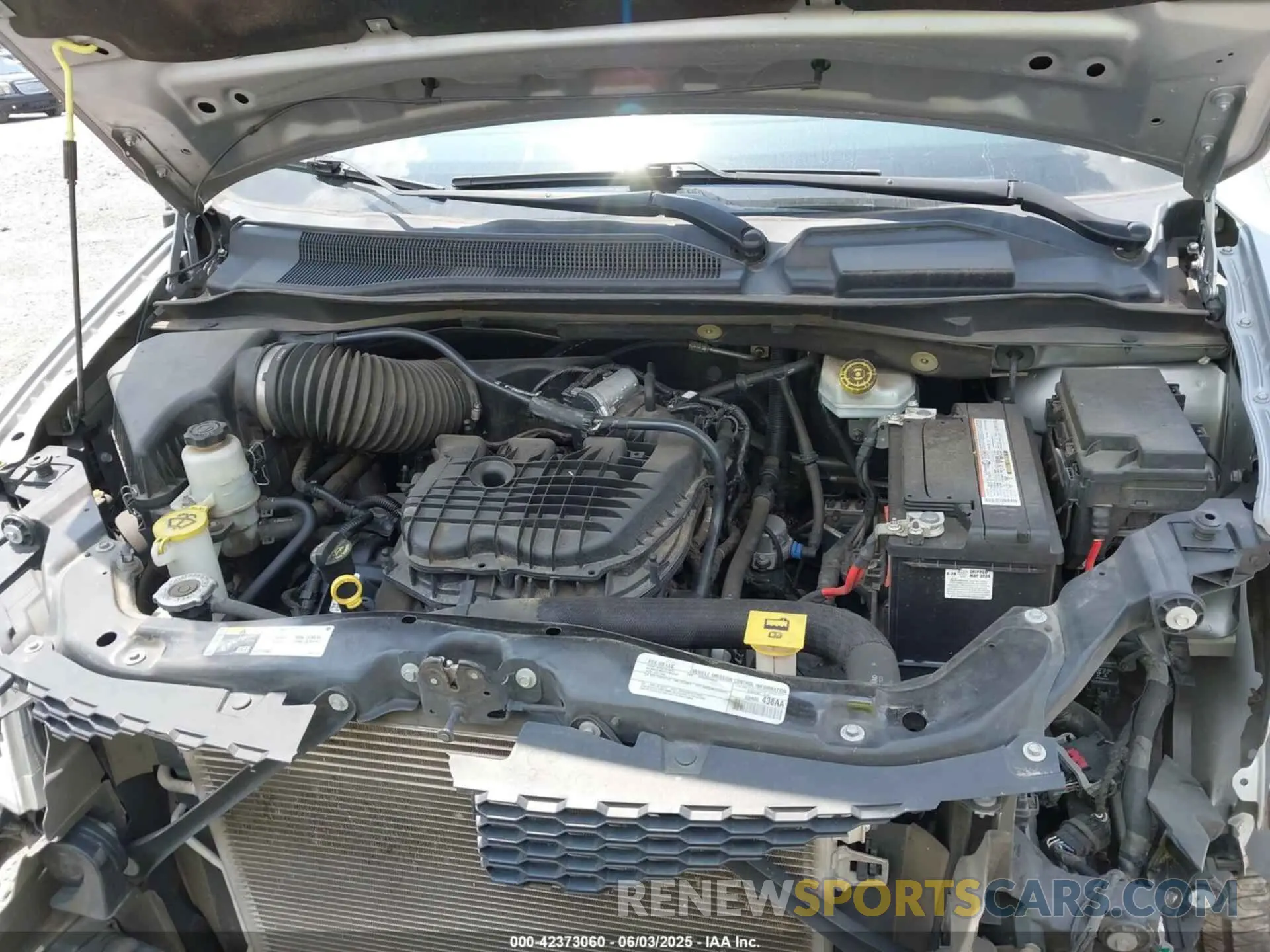10 Photograph of a damaged car 2C4RDGBG9KR599522 DODGE GRAND CARAVAN 2019
