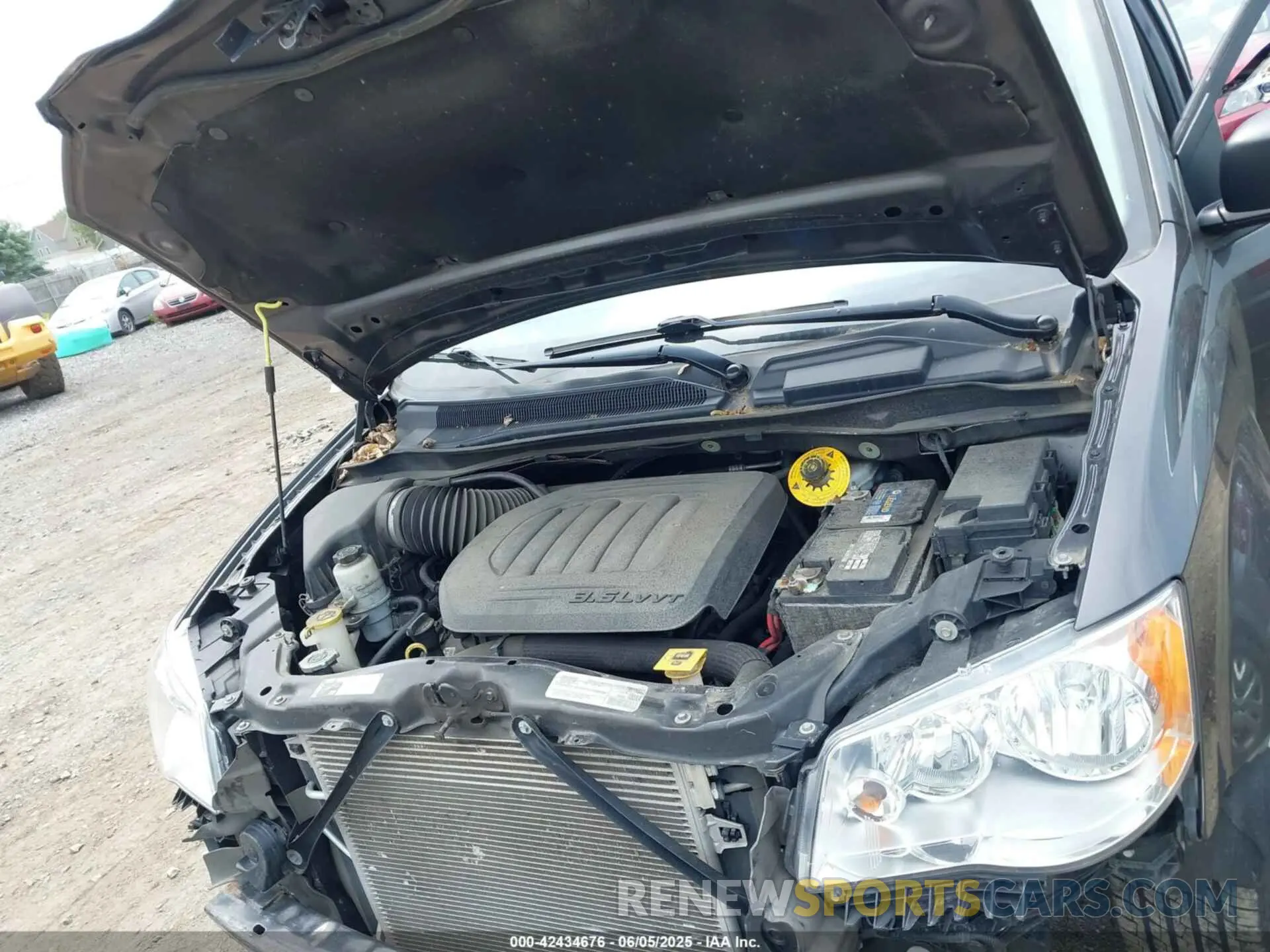 10 Photograph of a damaged car 2C4RDGBGXKR602069 DODGE GRAND CARAVAN 2019
