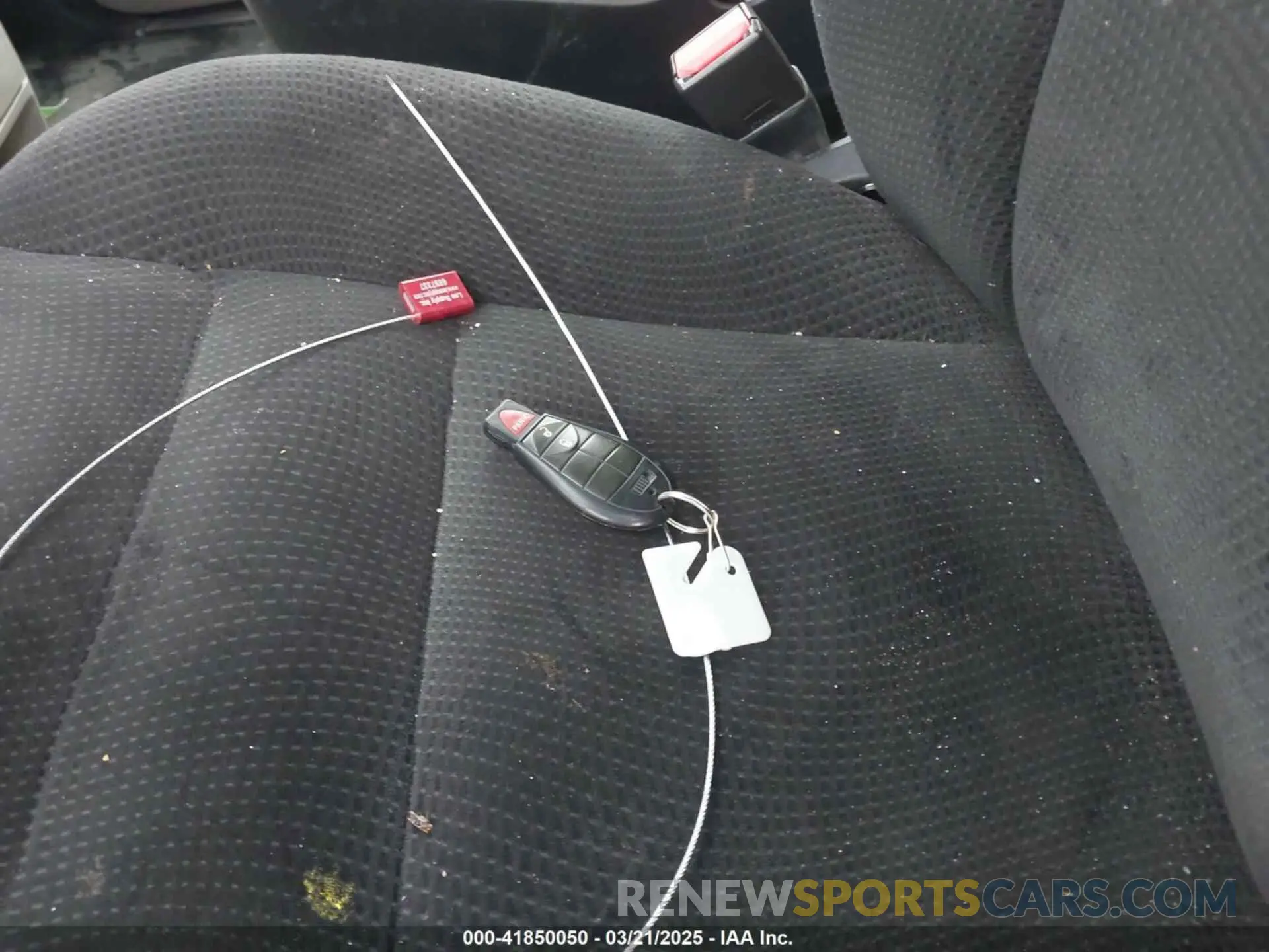 11 Photograph of a damaged car 2C4RDGBGXKR608275 DODGE GRAND CARAVAN 2019