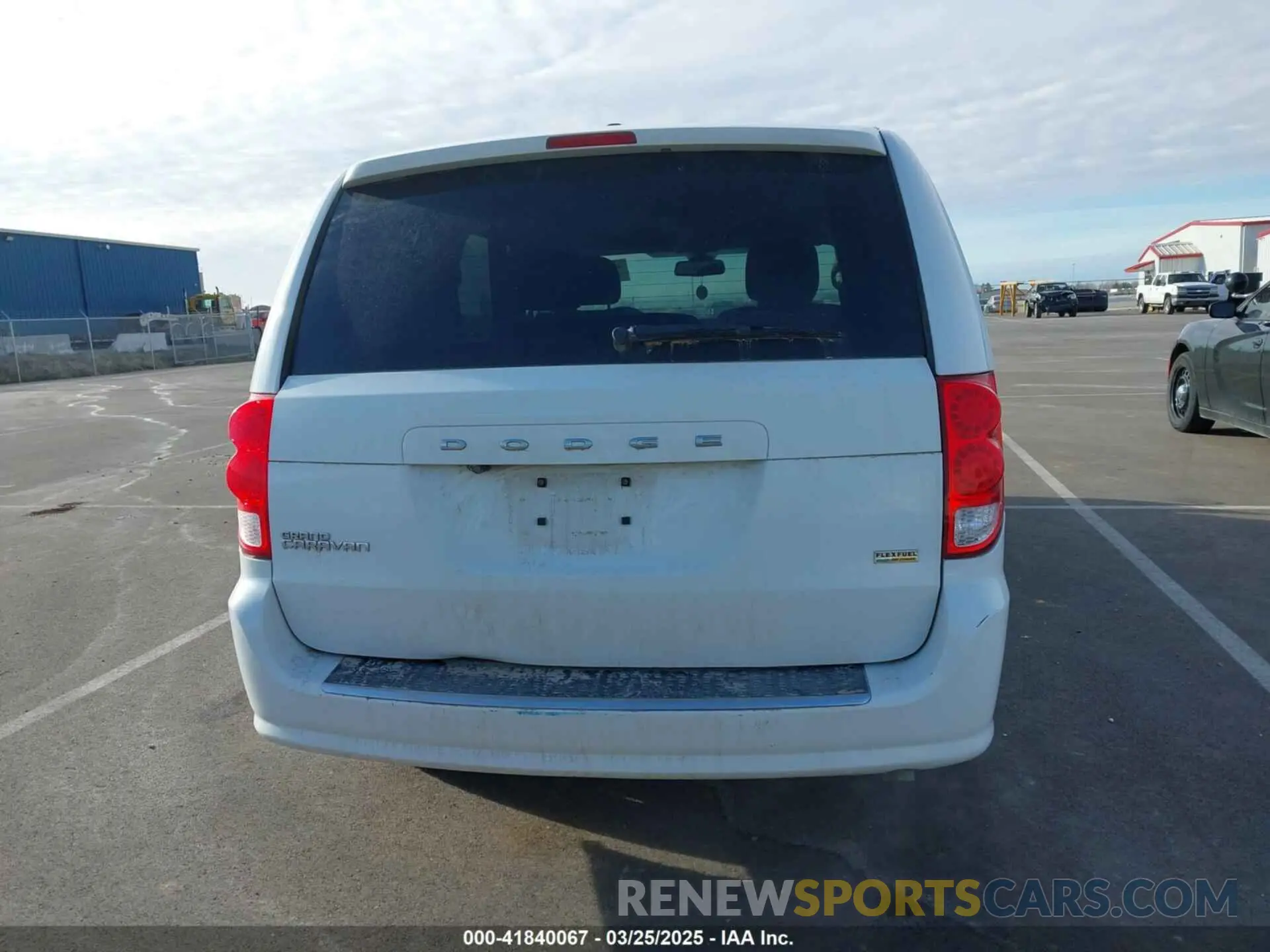 16 Photograph of a damaged car 2C4RDGBGXKR682747 DODGE GRAND CARAVAN 2019