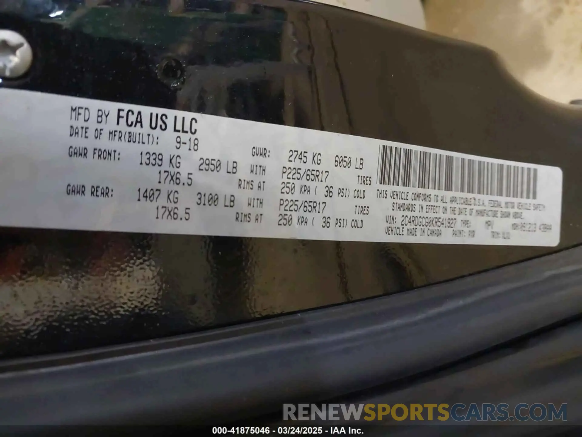 9 Photograph of a damaged car 2C4RDGCG0KR541927 DODGE GRAND CARAVAN 2019