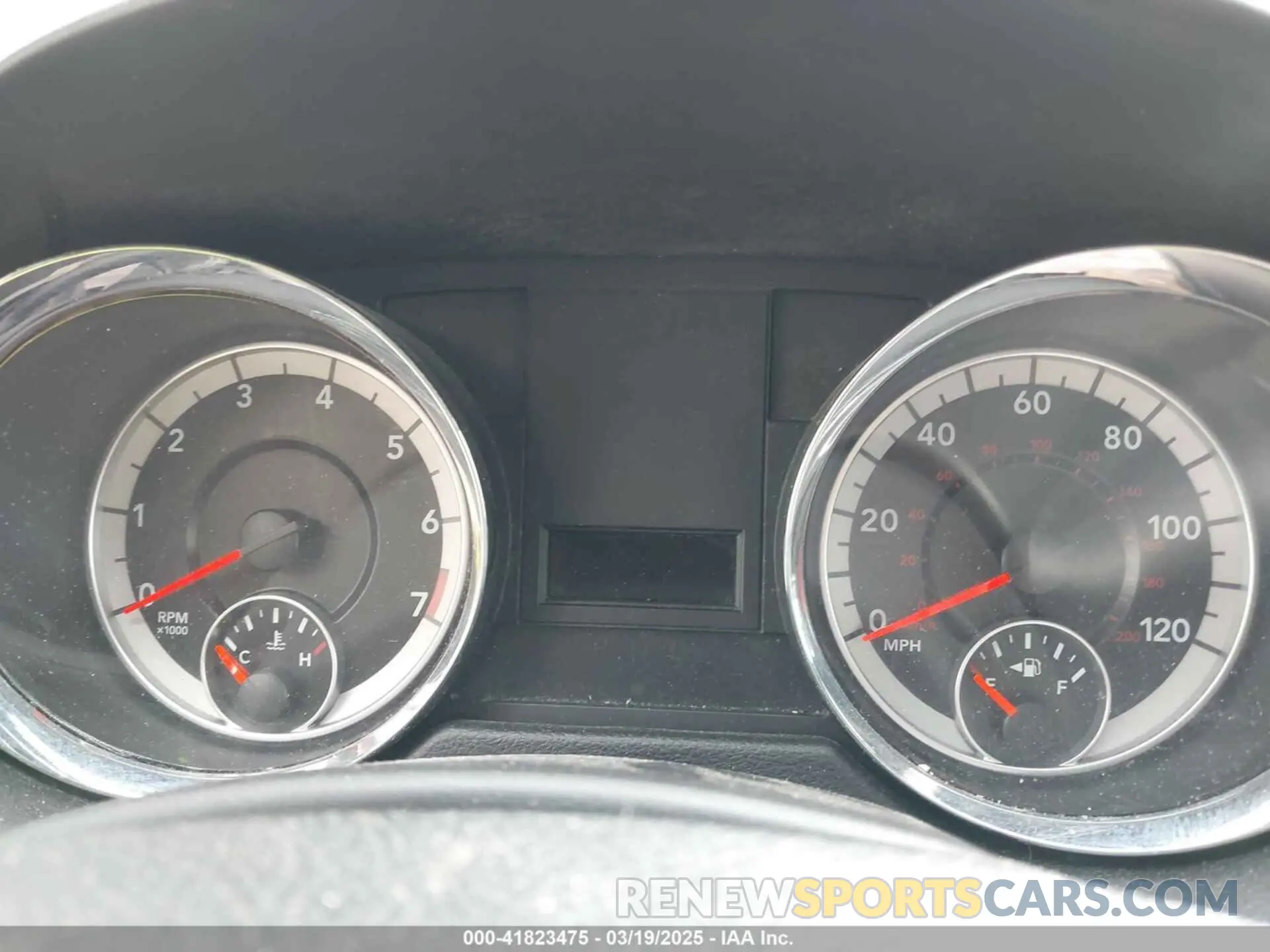 7 Photograph of a damaged car 2C4RDGCG0KR547100 DODGE GRAND CARAVAN 2019