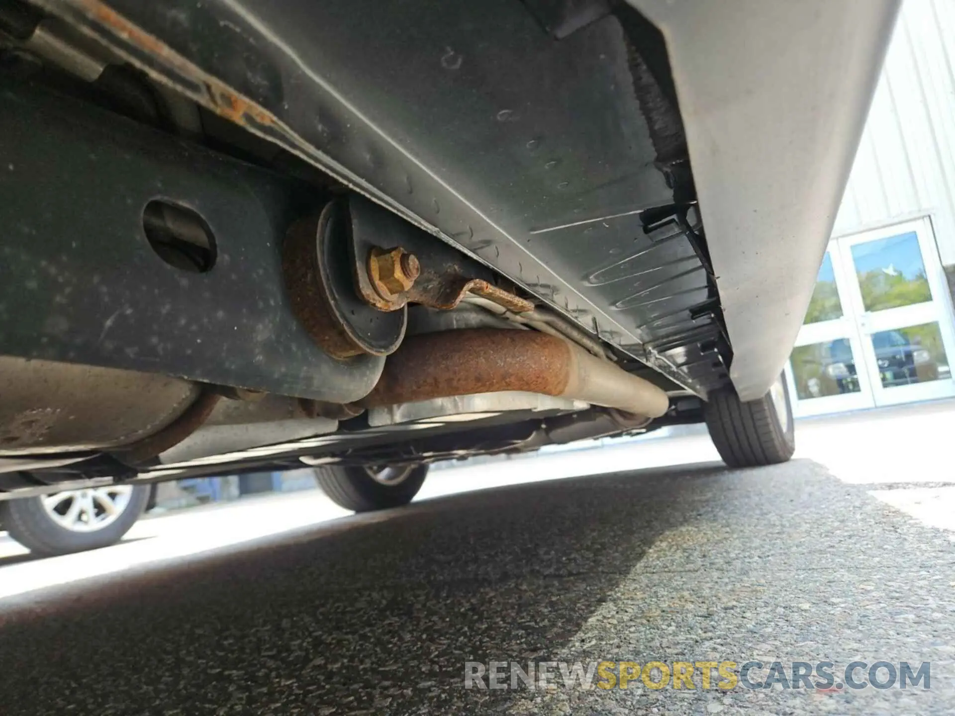 19 Photograph of a damaged car 2C4RDGCG0KR600359 DODGE GRAND CARAVAN 2019