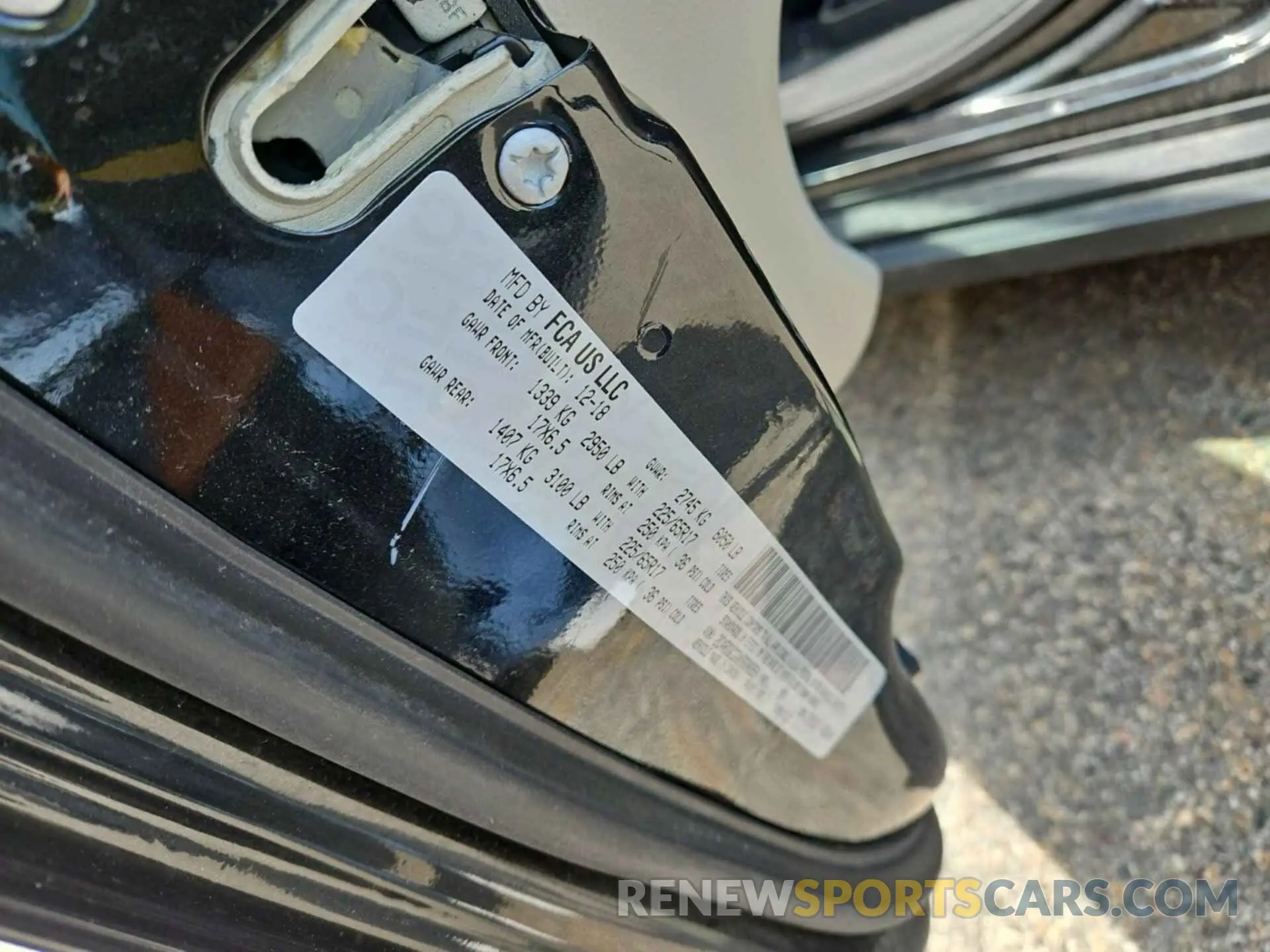 5 Photograph of a damaged car 2C4RDGCG0KR600359 DODGE GRAND CARAVAN 2019
