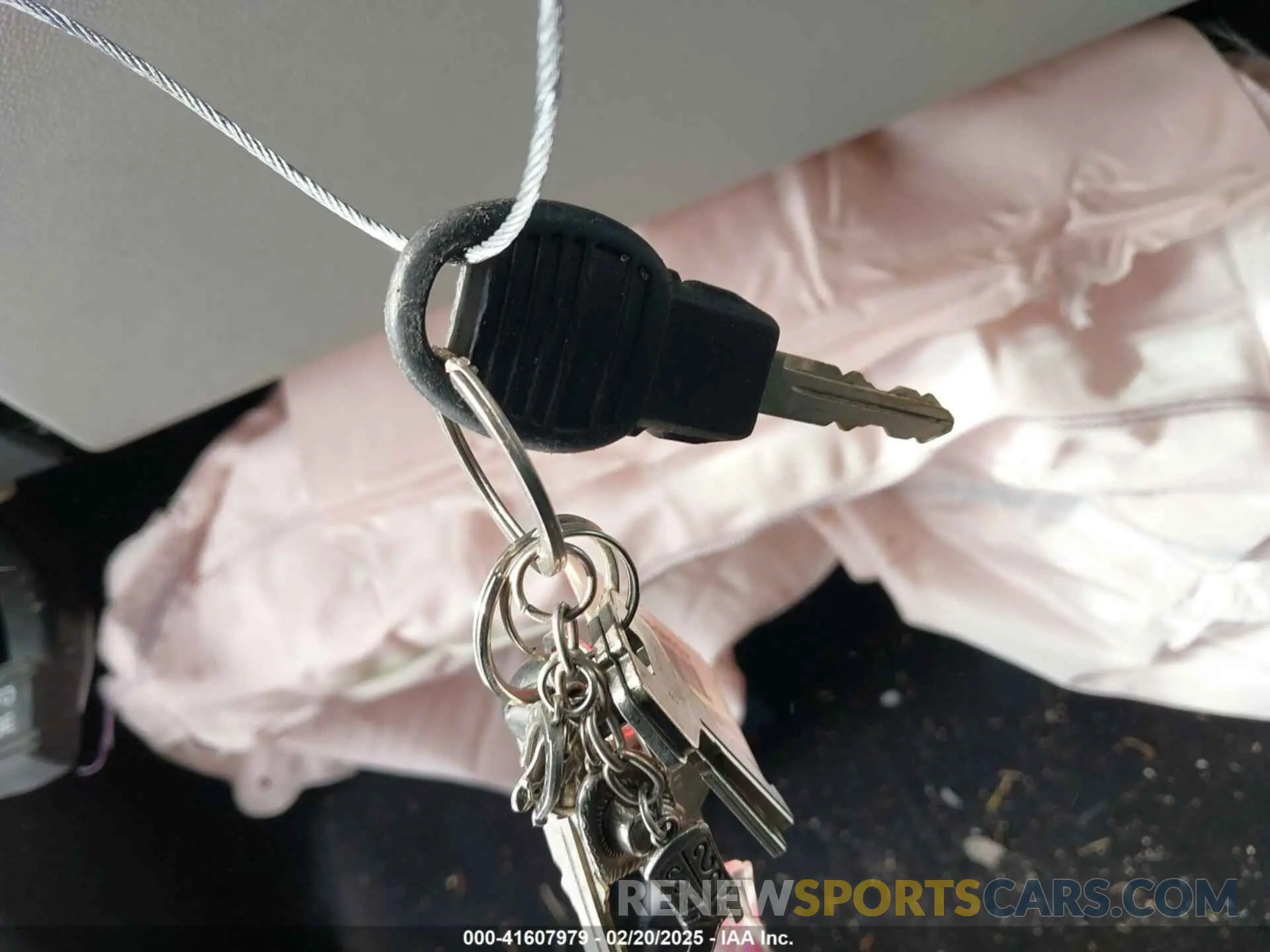11 Photograph of a damaged car 2C4RDGCG0KR614438 DODGE GRAND CARAVAN 2019