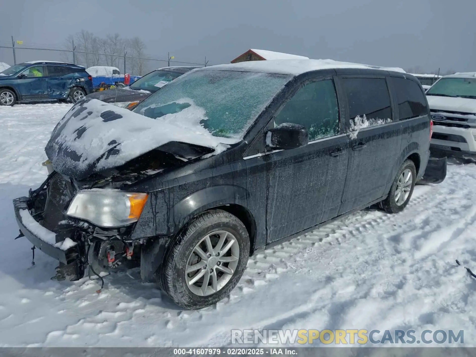 2 Photograph of a damaged car 2C4RDGCG0KR614438 DODGE GRAND CARAVAN 2019