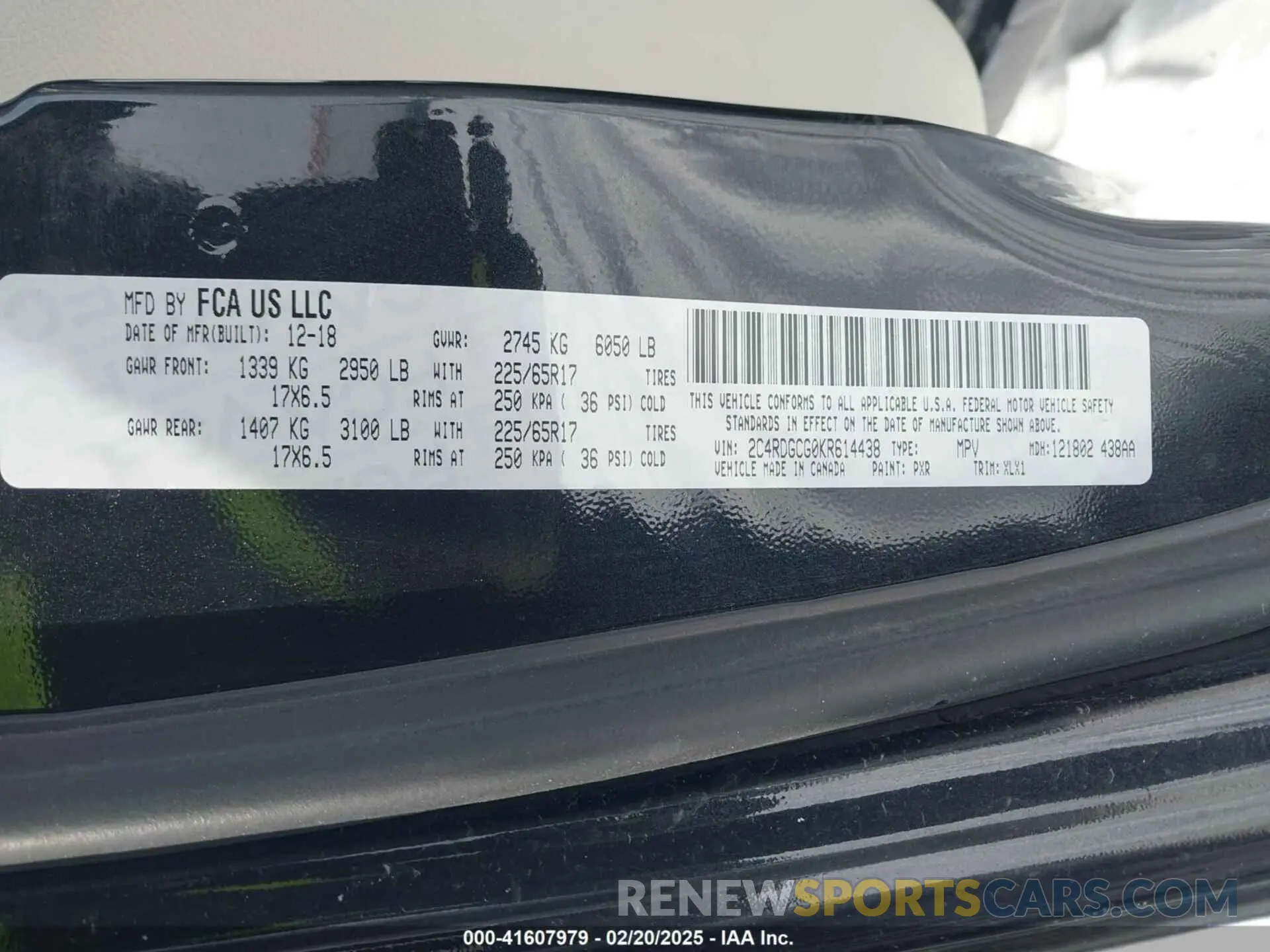 9 Photograph of a damaged car 2C4RDGCG0KR614438 DODGE GRAND CARAVAN 2019