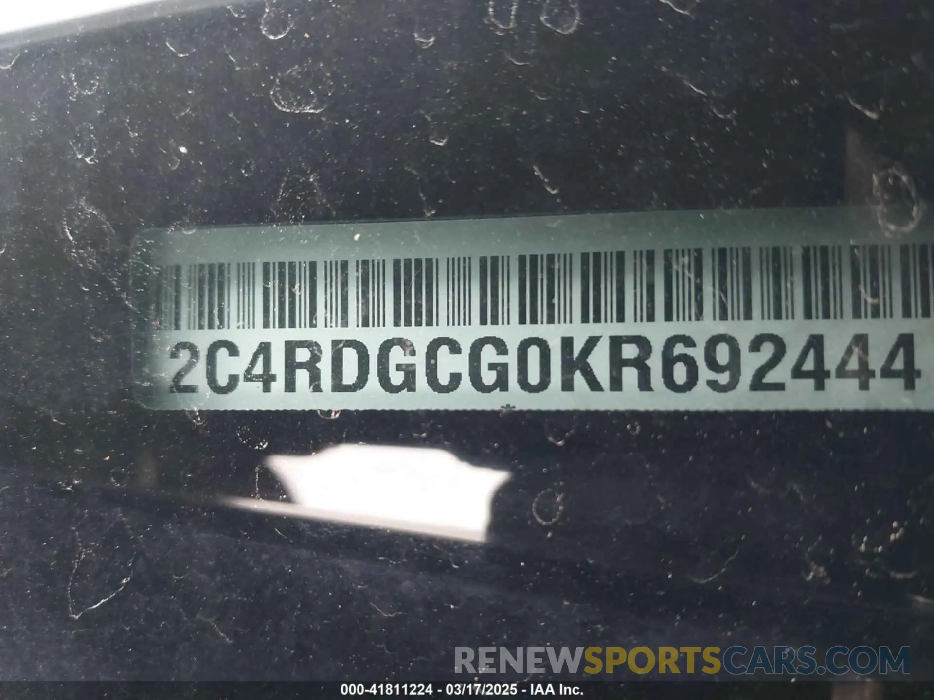 9 Photograph of a damaged car 2C4RDGCG0KR692444 DODGE GRAND CARAVAN 2019
